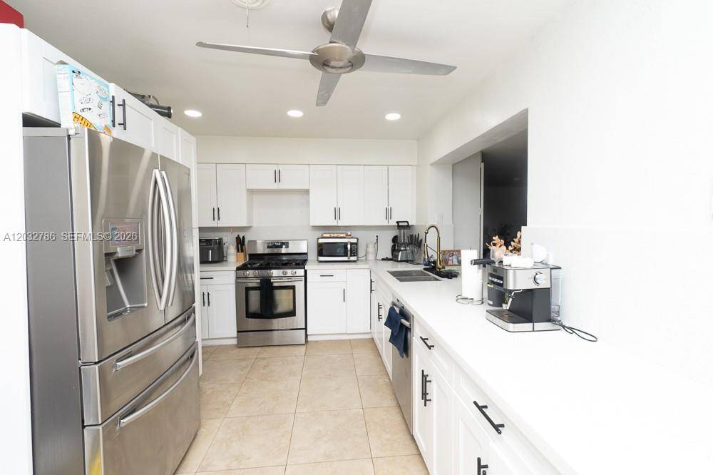 5941 NW 14th CtSunrise - SUNRISE GOLF VILLAGE FIRST condo unit 1 - picture