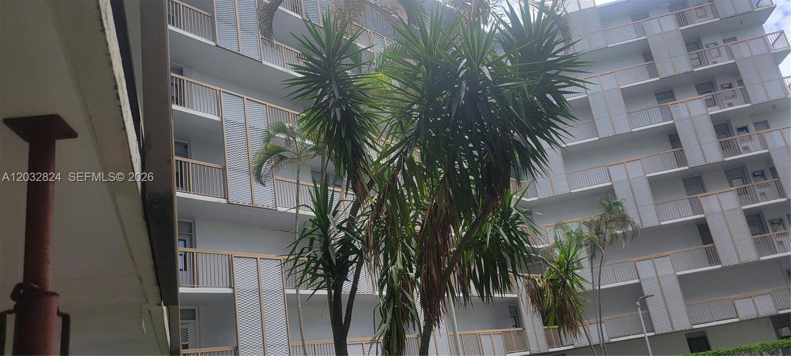 3401 N Country Club DrAventura - Condo 5+ Stories,Condo condo unit 110 - picture
