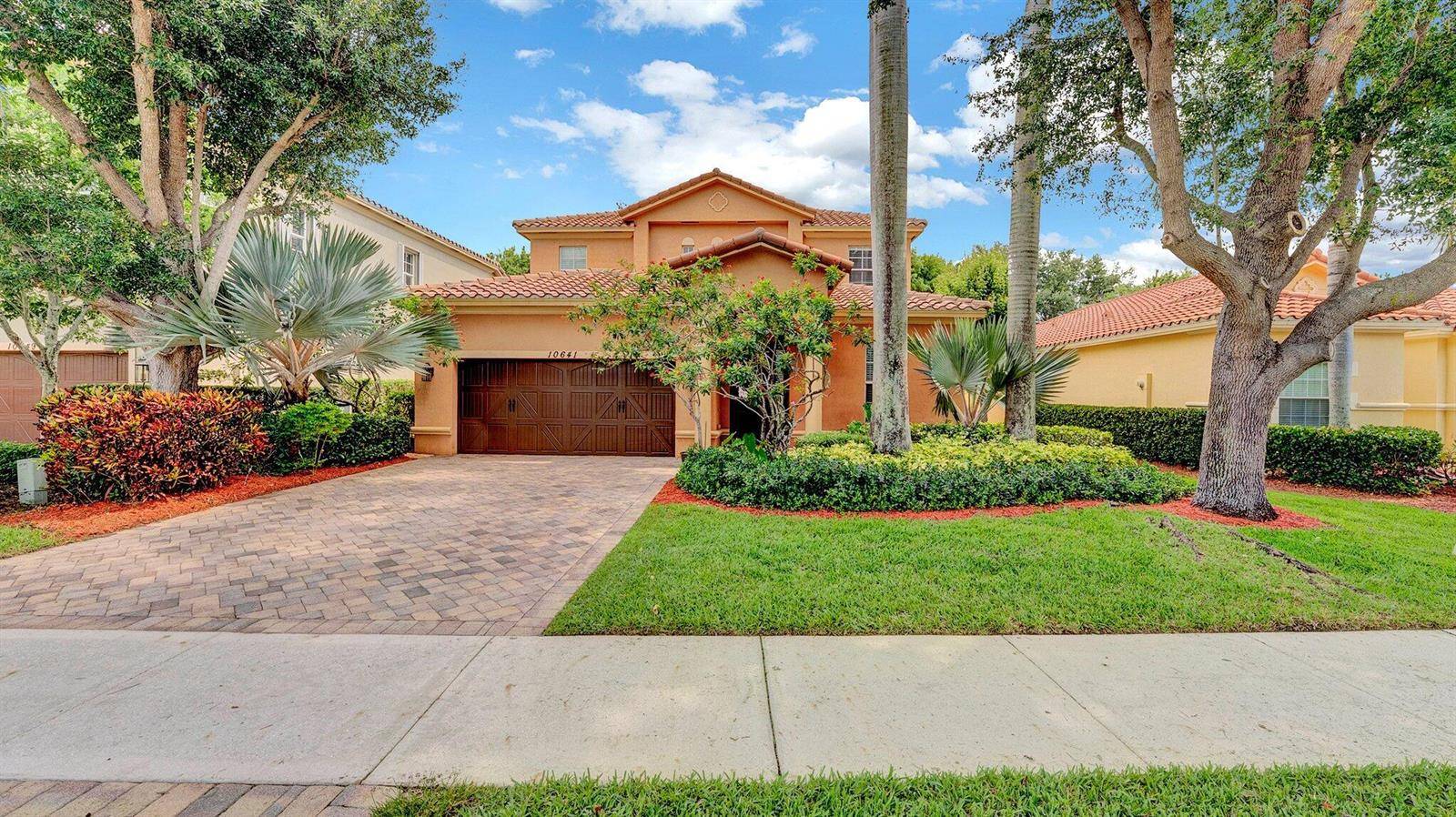 10641 Willow OakWellington - picture