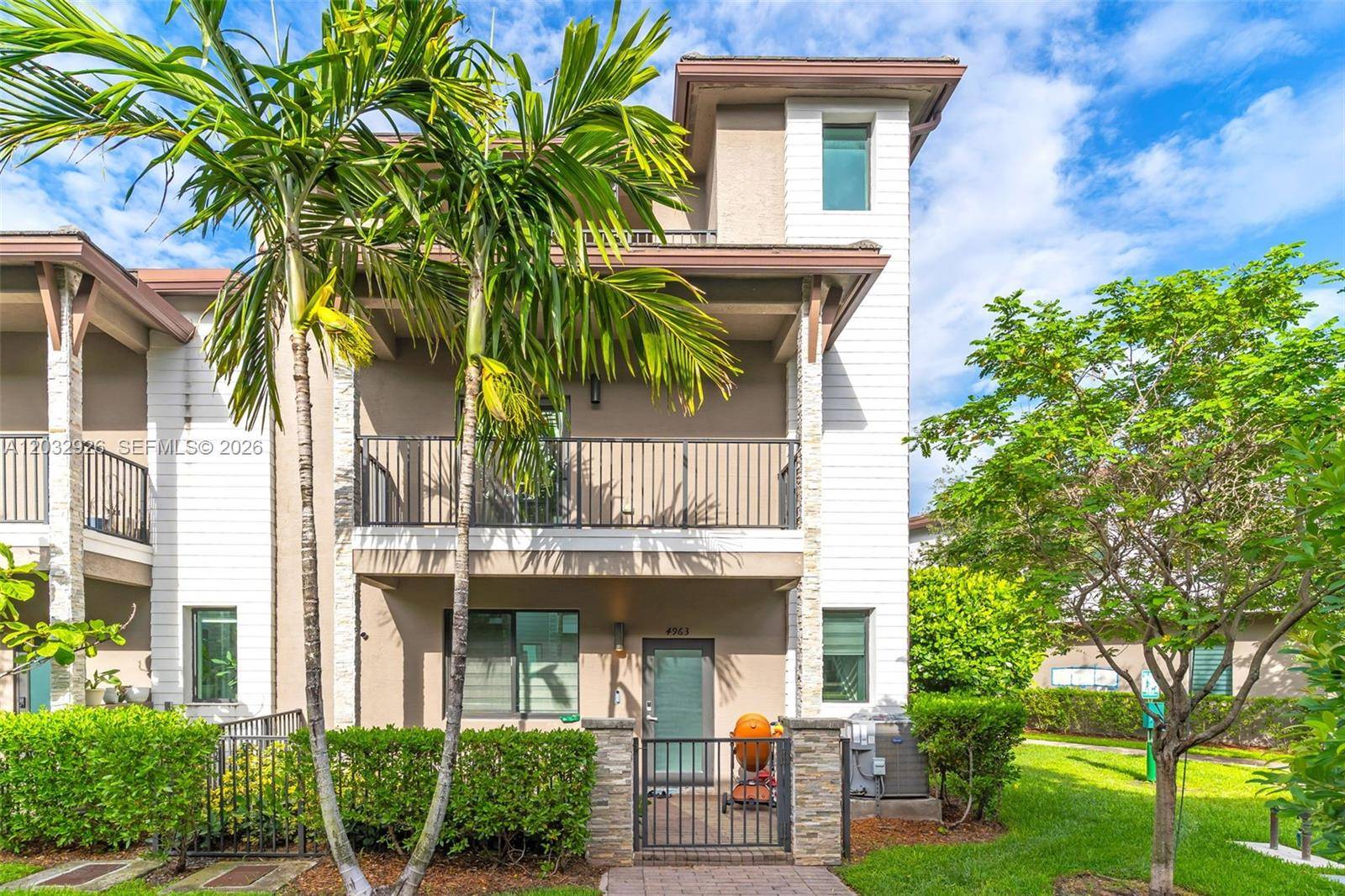 4963 NW 83rd PathDoral - Townhouse Fee Simple,Townhouse condo unit 4963 - picture