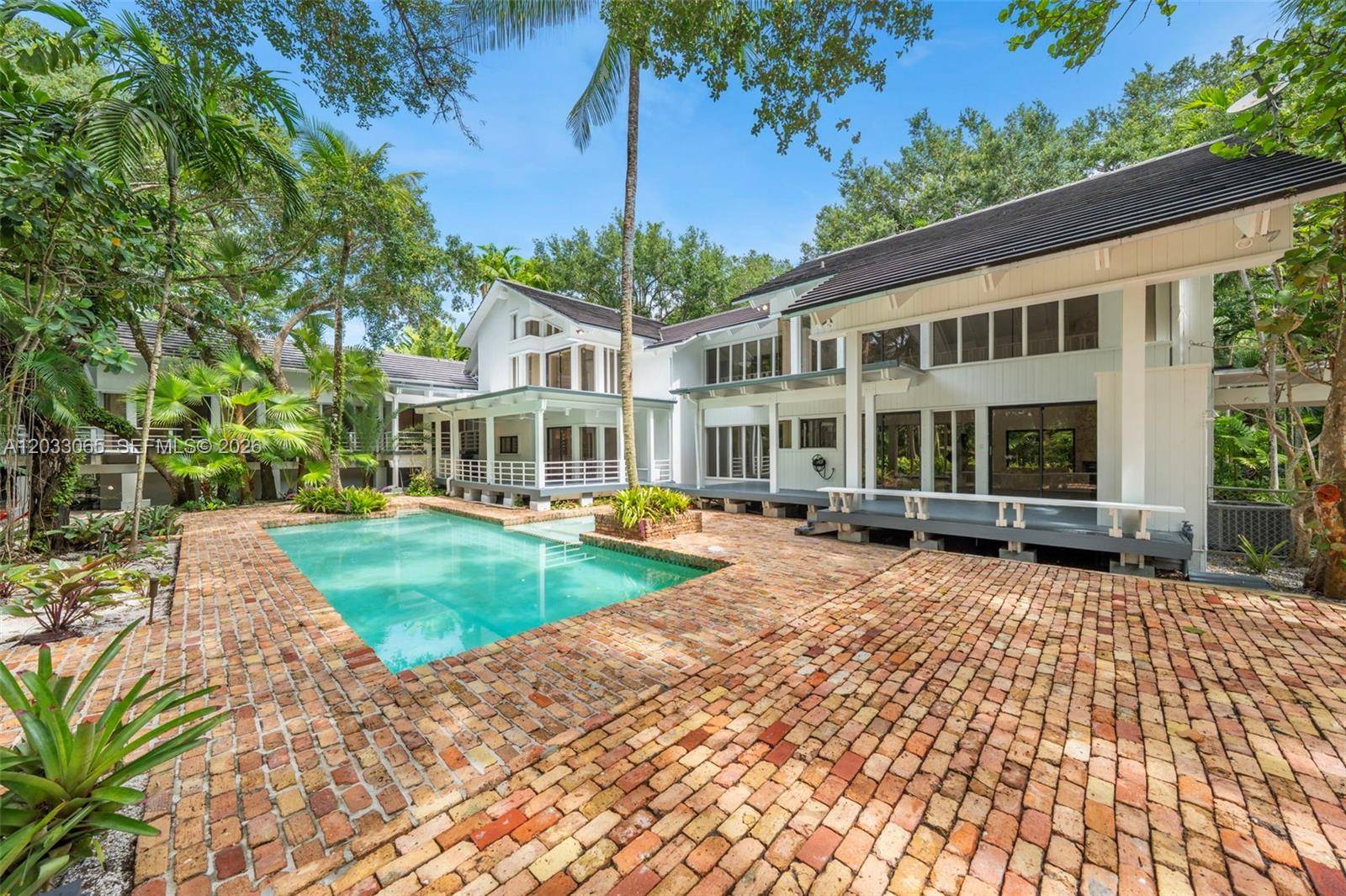 5600 Oakwood LnCoral Gables - picture