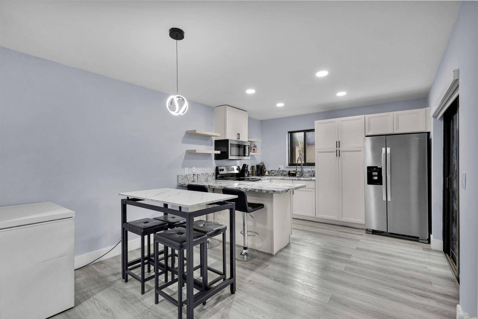2824 KirkLake Worth - picture