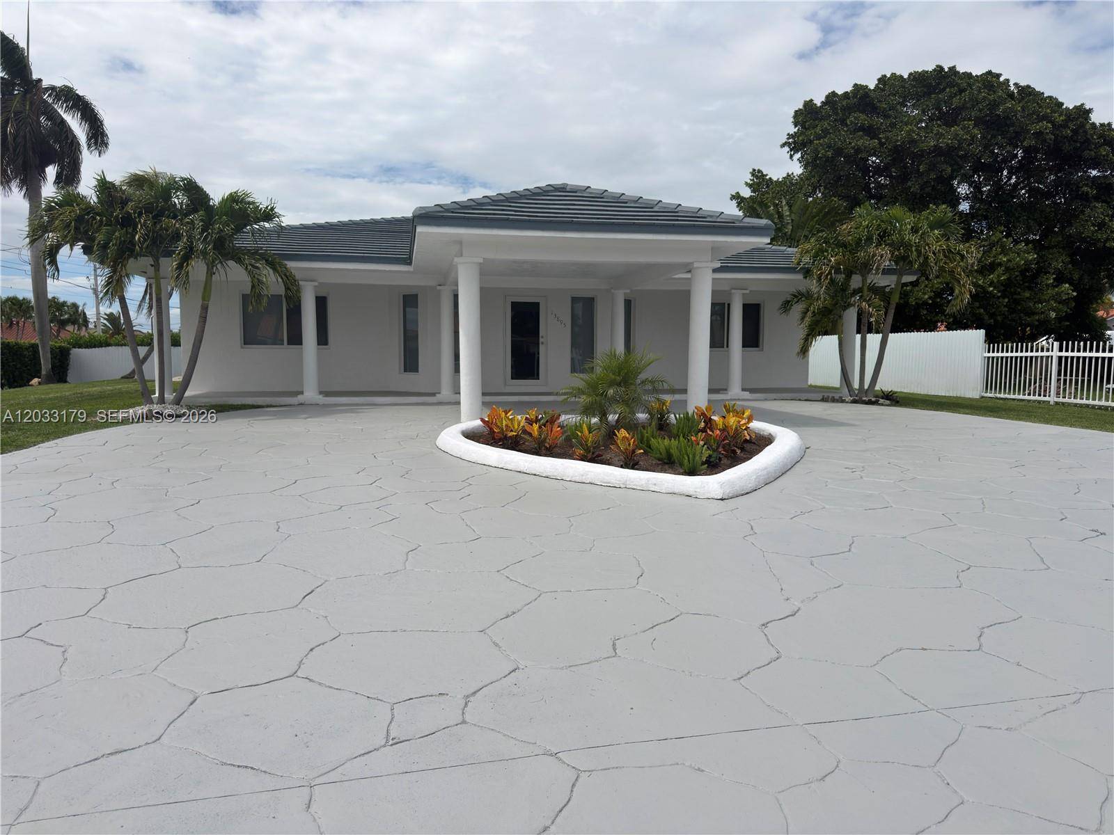 13895 SW 22nd StMiami - picture