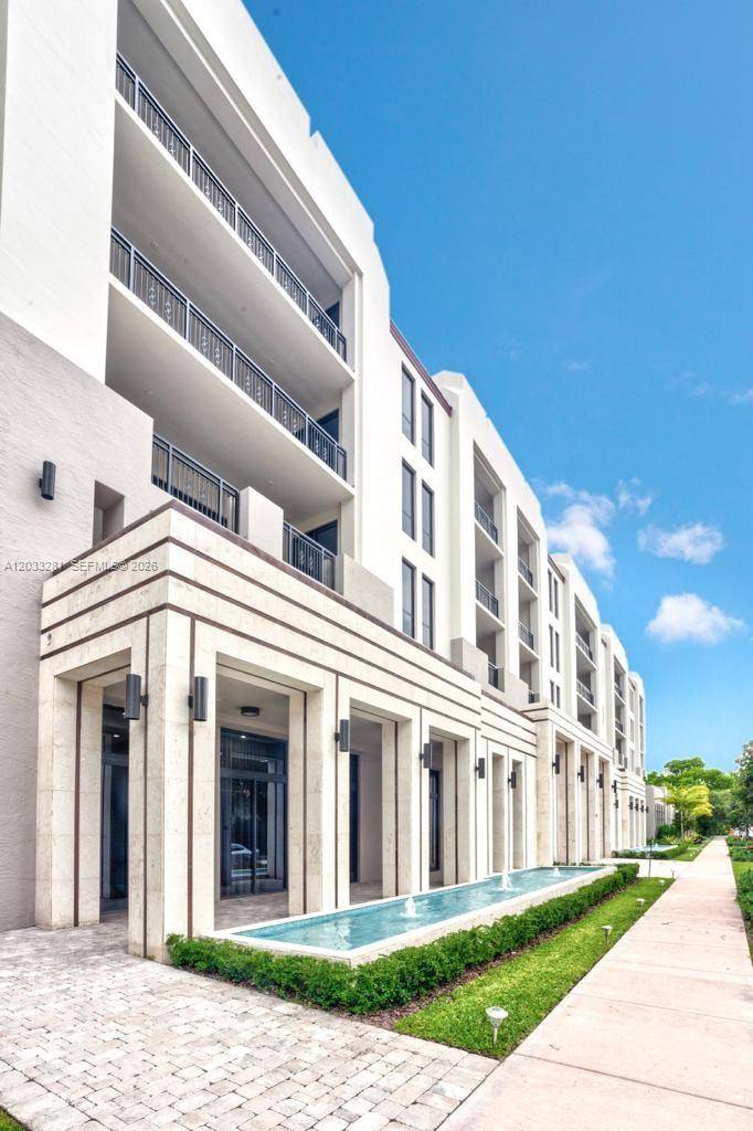 718 Valencia AveCoral Gables - Condo/Co-Op/Annual,Condo condo unit 202 - picture
