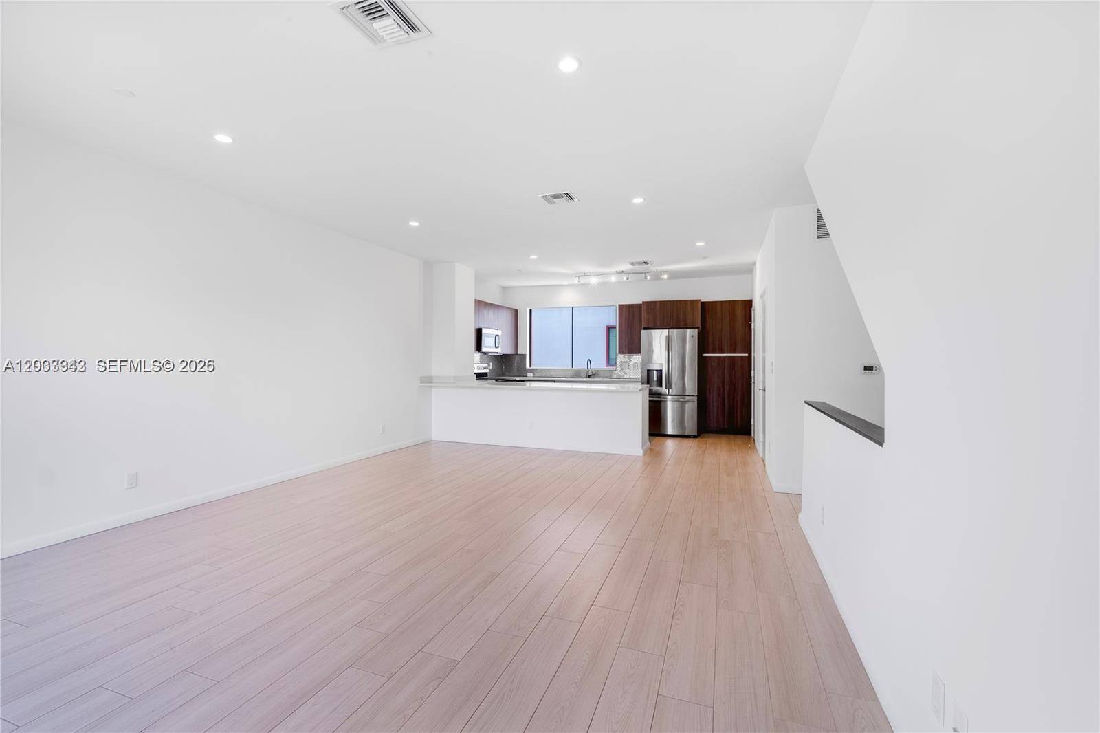113 NE 6 St.Fort Lauderdale - PROGRESSO condo unit 2123 - picture