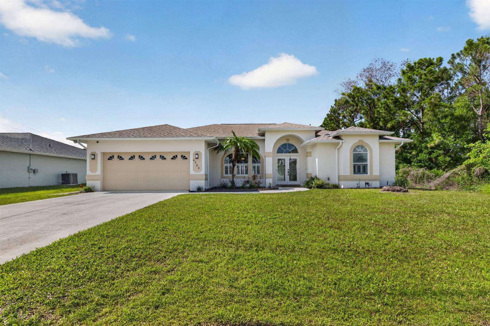 6122 NW DarocoPort St. Lucie - picture