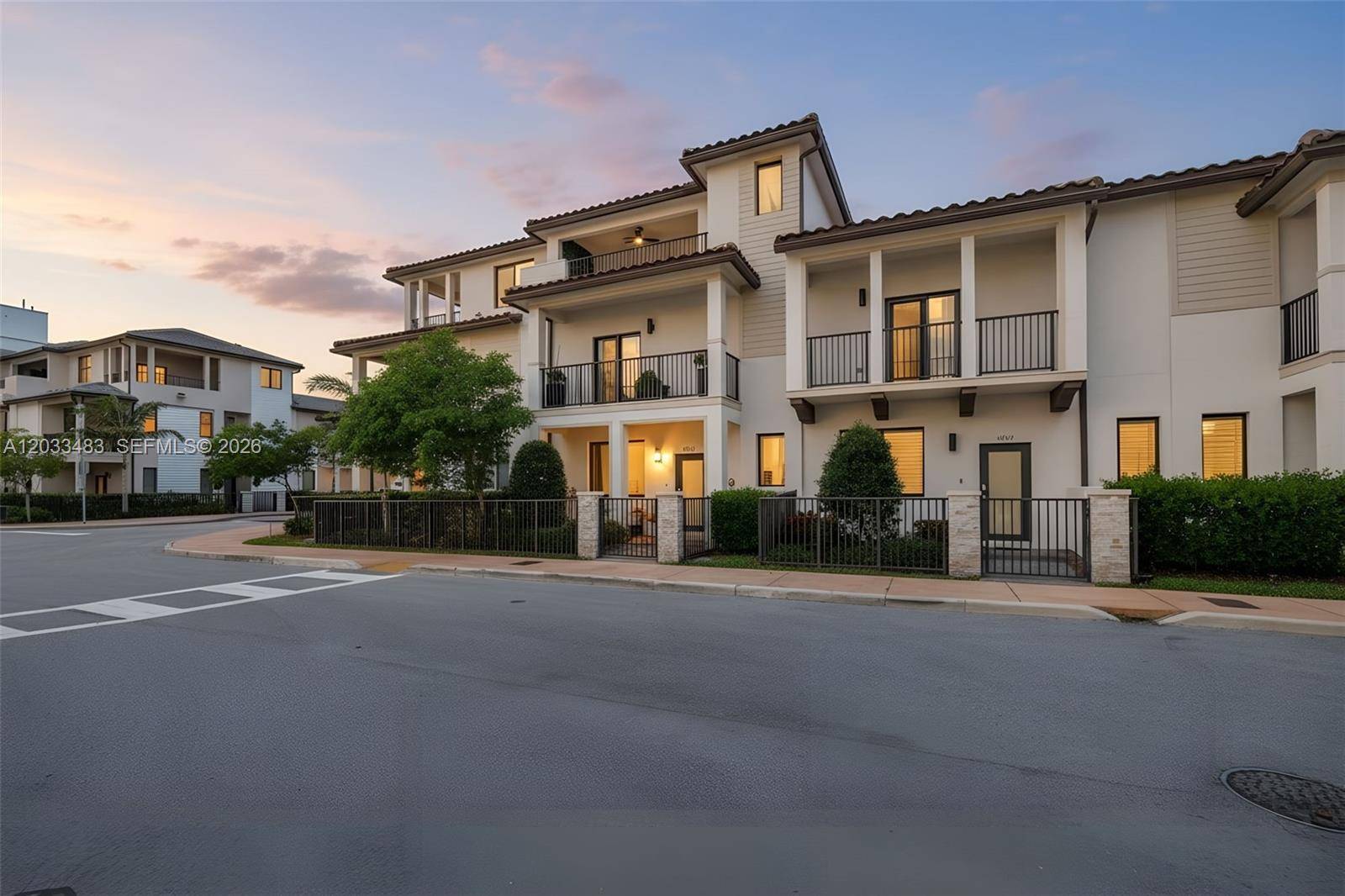 4256 NW 83rd AveDoral - picture