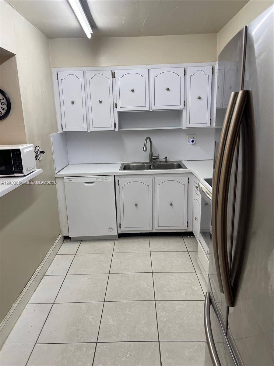 10383 N Kendall DrMiami - Condo 1-4 Stories,Condo condo unit N5 - picture