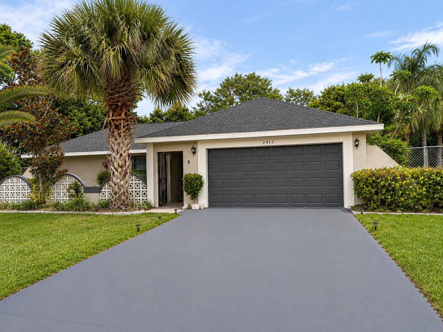 2411 SE MorningsidePort St. Lucie - picture