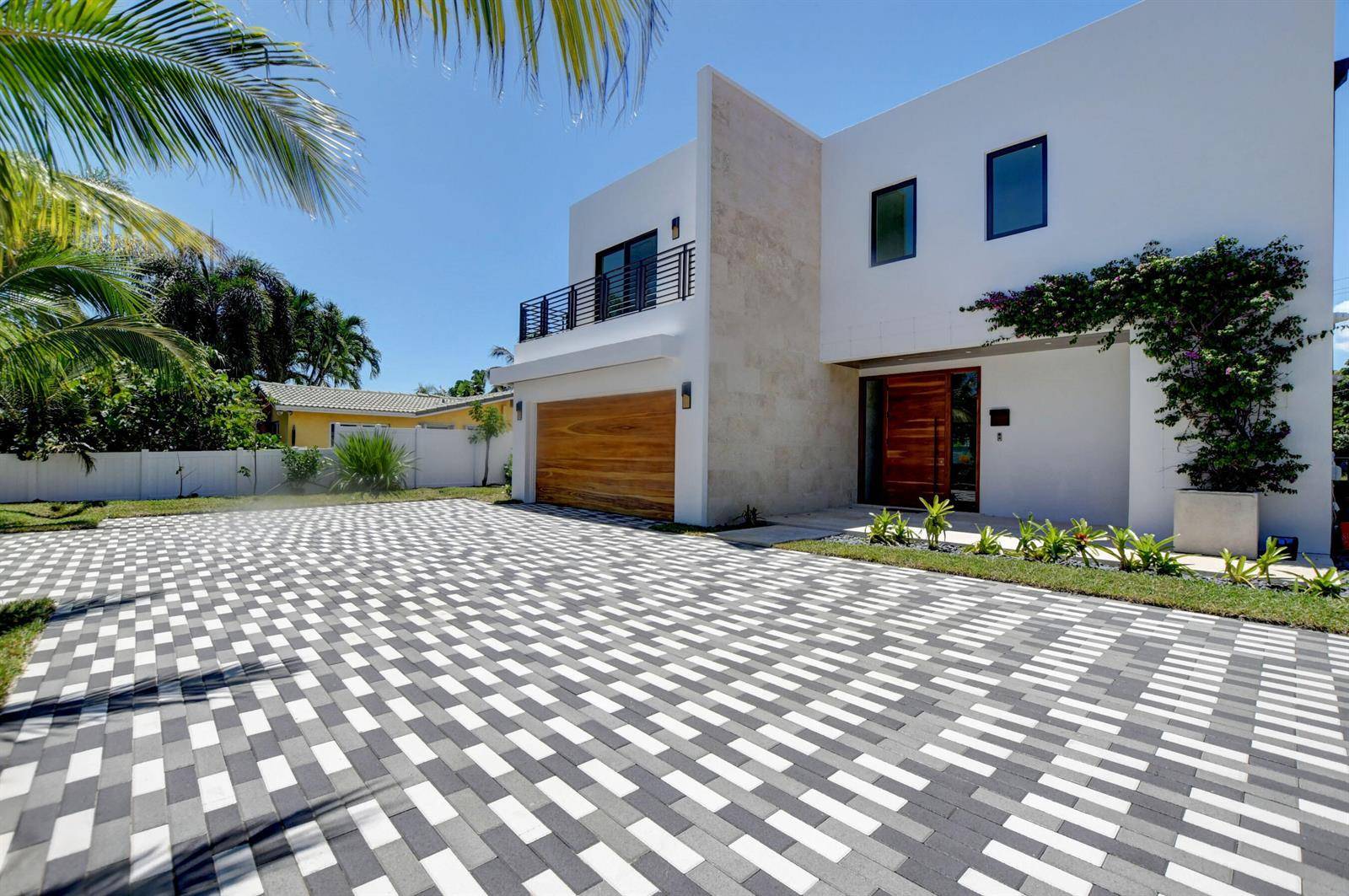 855 NW 4thBoca Raton - picture