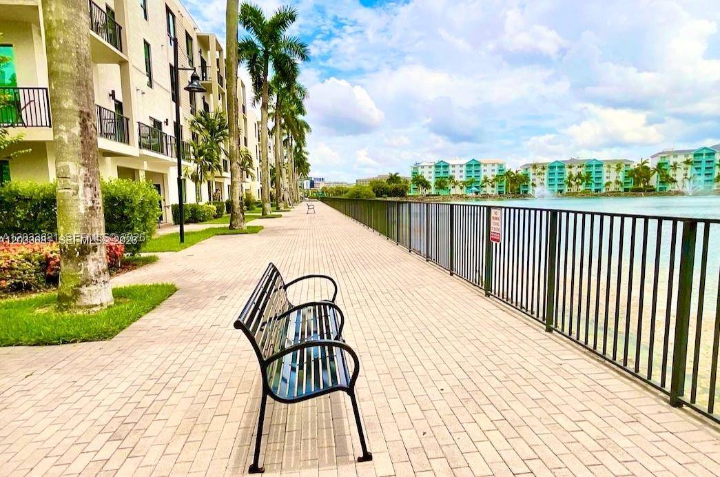 4700 NW 84th AveDoral - URBANA AT THE RESIDENCES condo unit 15 - picture