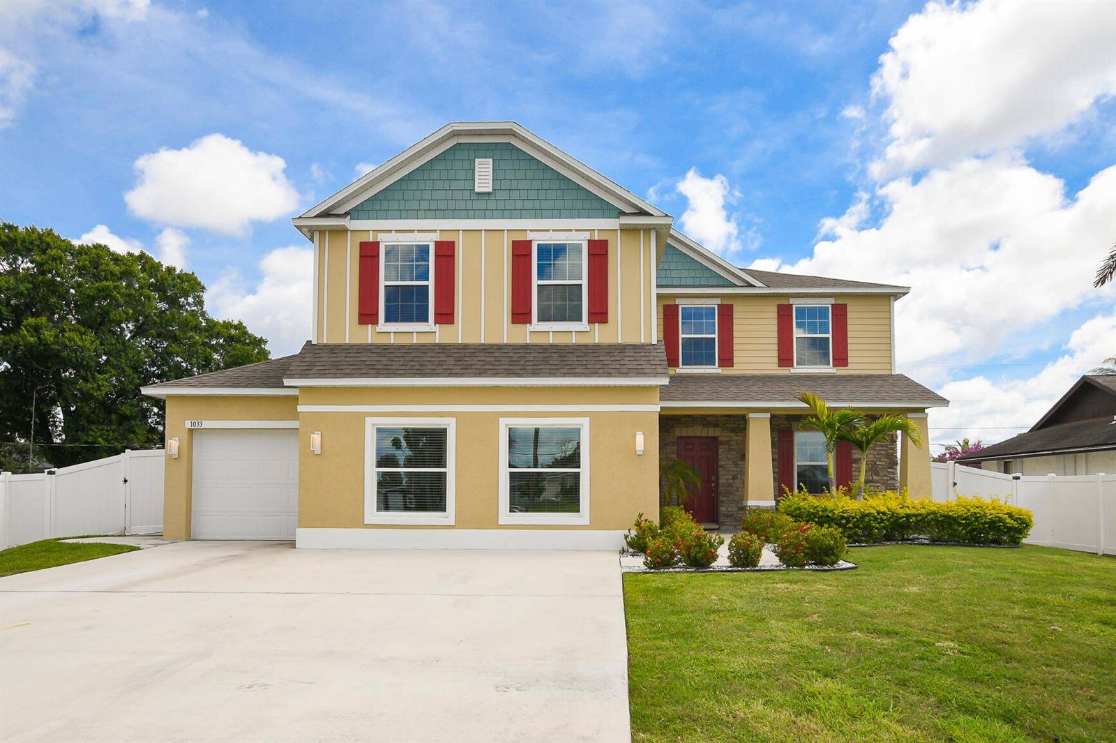 1033 SW General PattonPort St. Lucie - picture