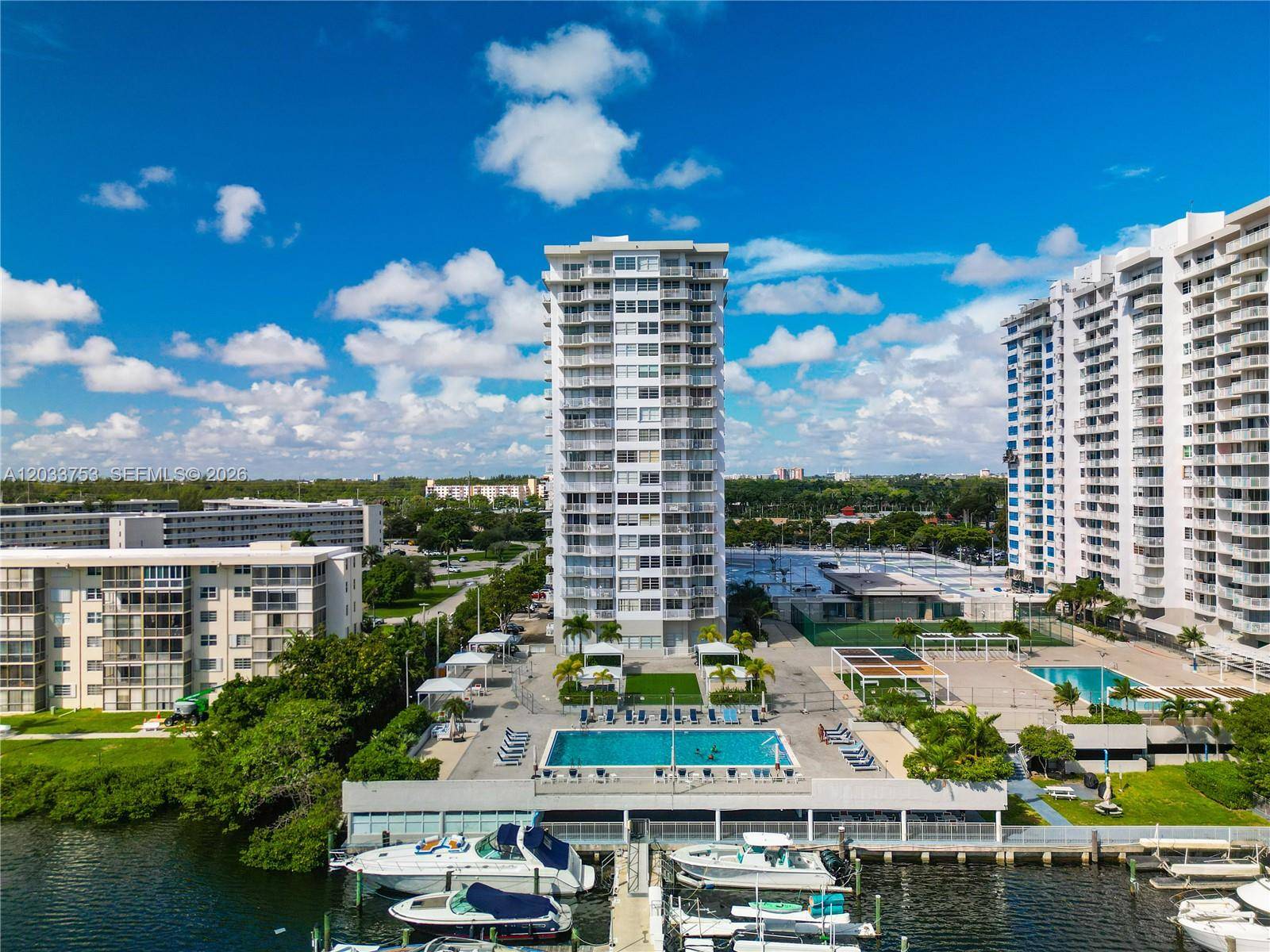 18011 Biscayne BlvdAventura - DEL PRADO MARINA condo unit 902 - picture