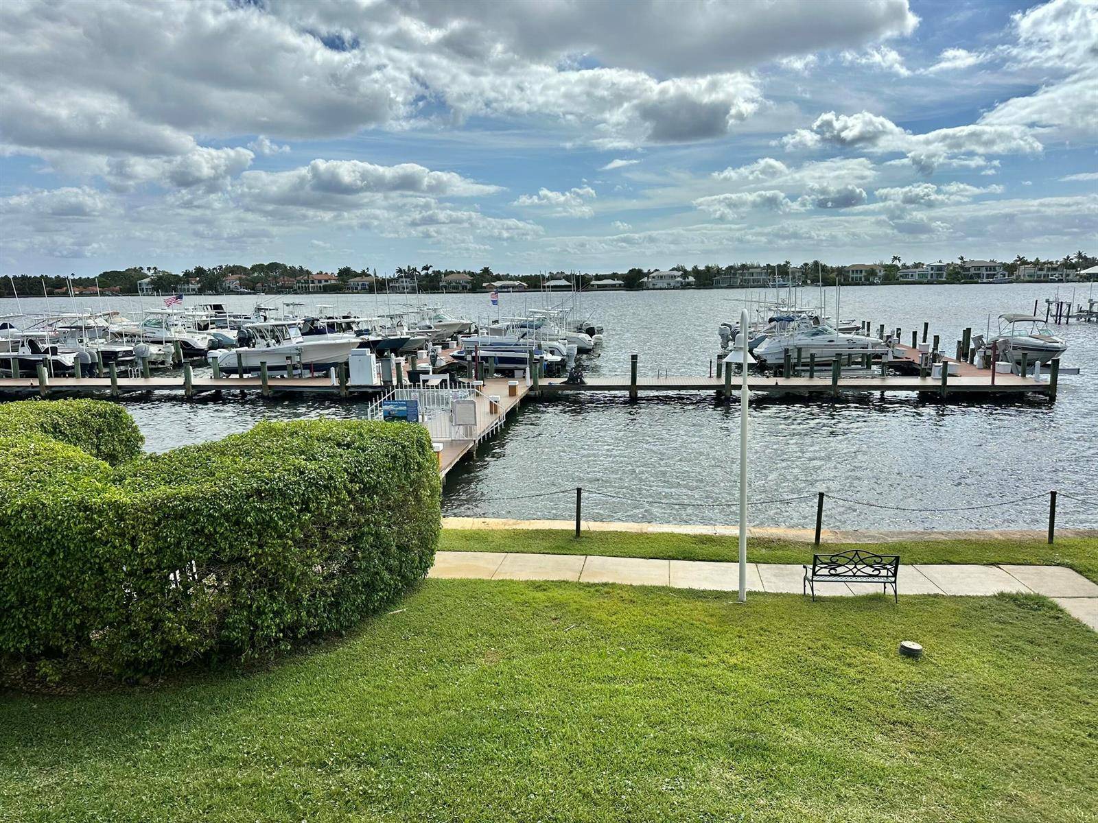 167 Yacht ClubHypoluxo - YACHT CLUB ON THE INTRACOA,yacht club on the in condo unit 204 - picture