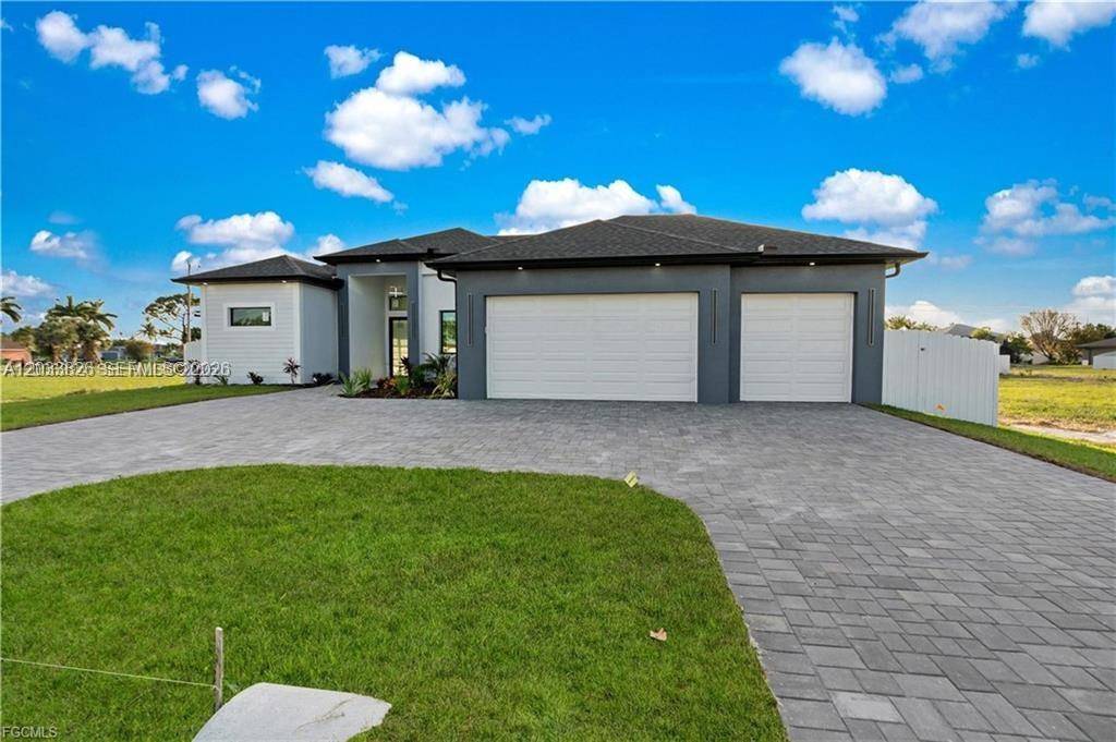 628 CHIQUITA BLVD NCape Coral - picture