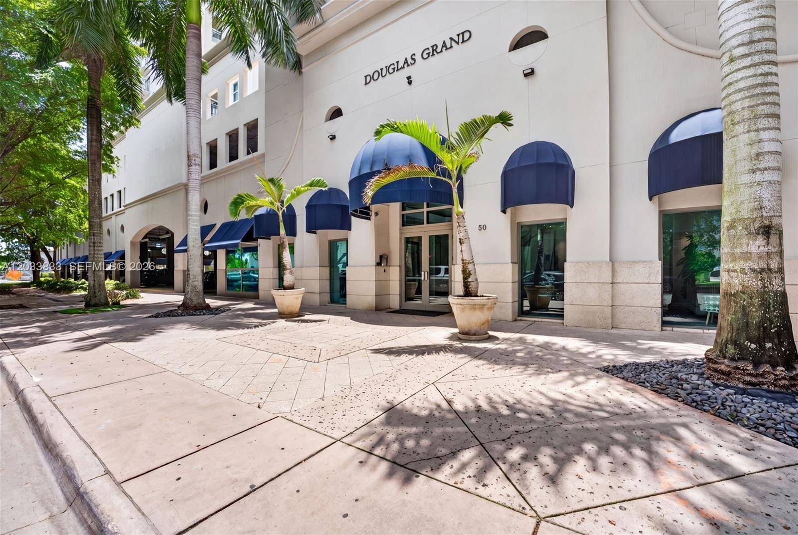 50 Menores AveCoral Gables - Condo/Co-Op/Annual,Condo condo unit 704 - picture