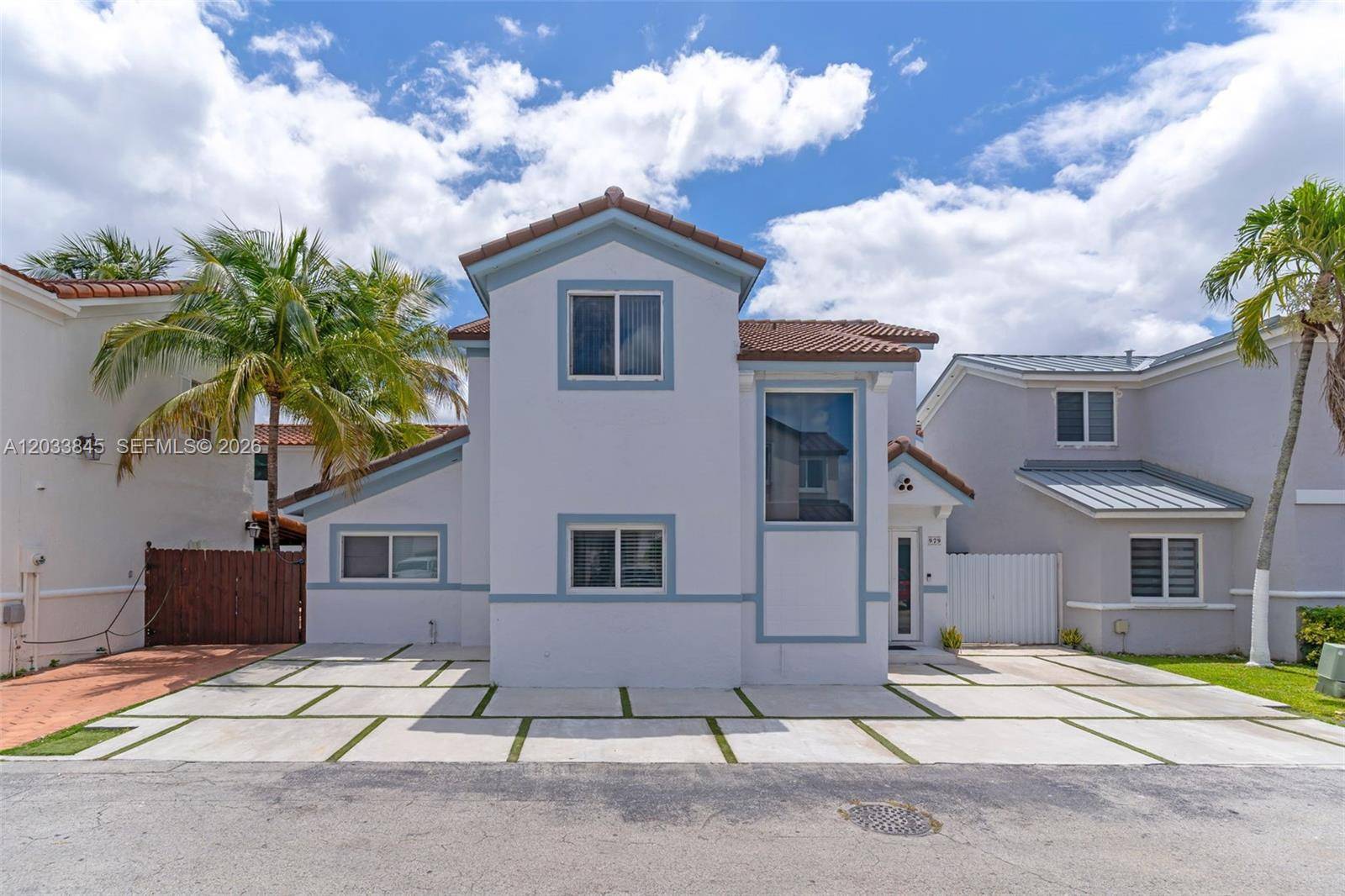 979 NW 126th PathMiami - picture