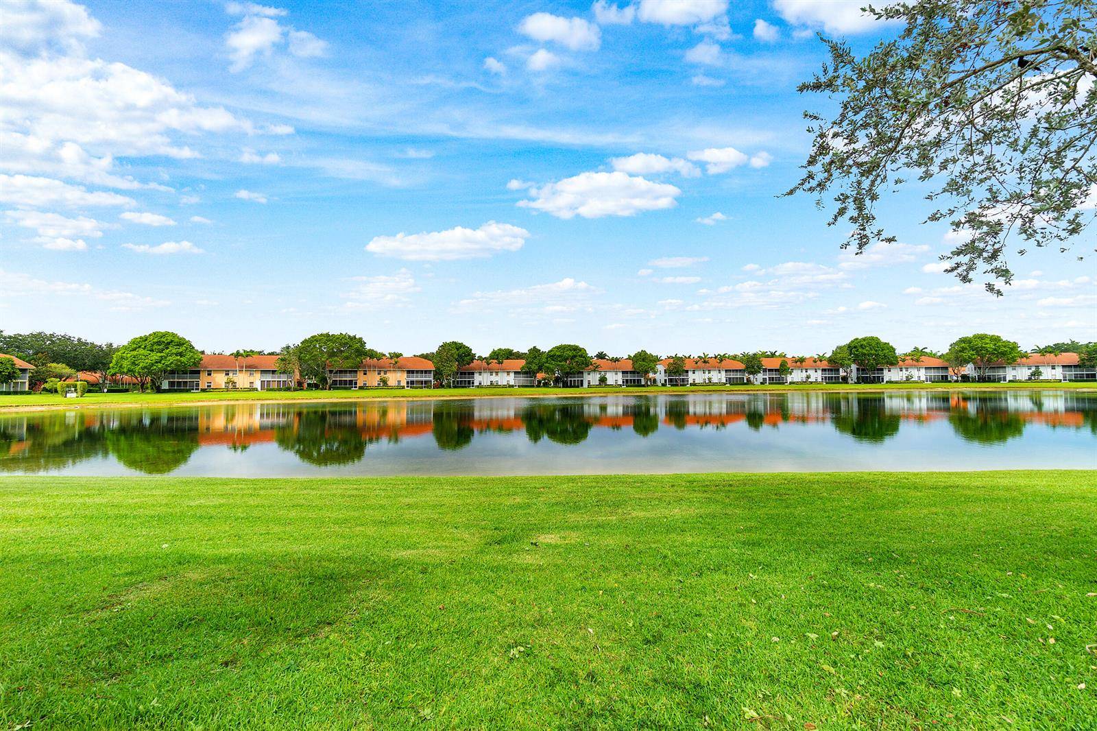 9829 SeacrestBoynton Beach - Condo condo unit 202 - picture