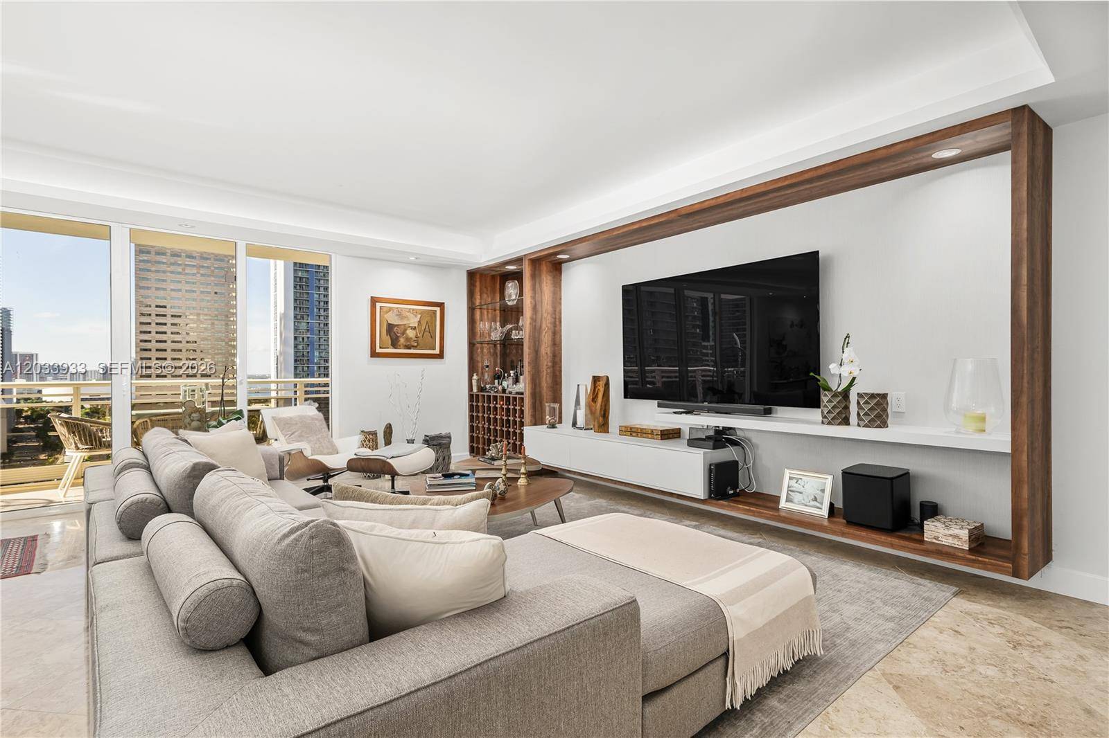 901 BRICKELL KEY BLMiami - CARBONELL CONDO condo unit 2206 - picture
