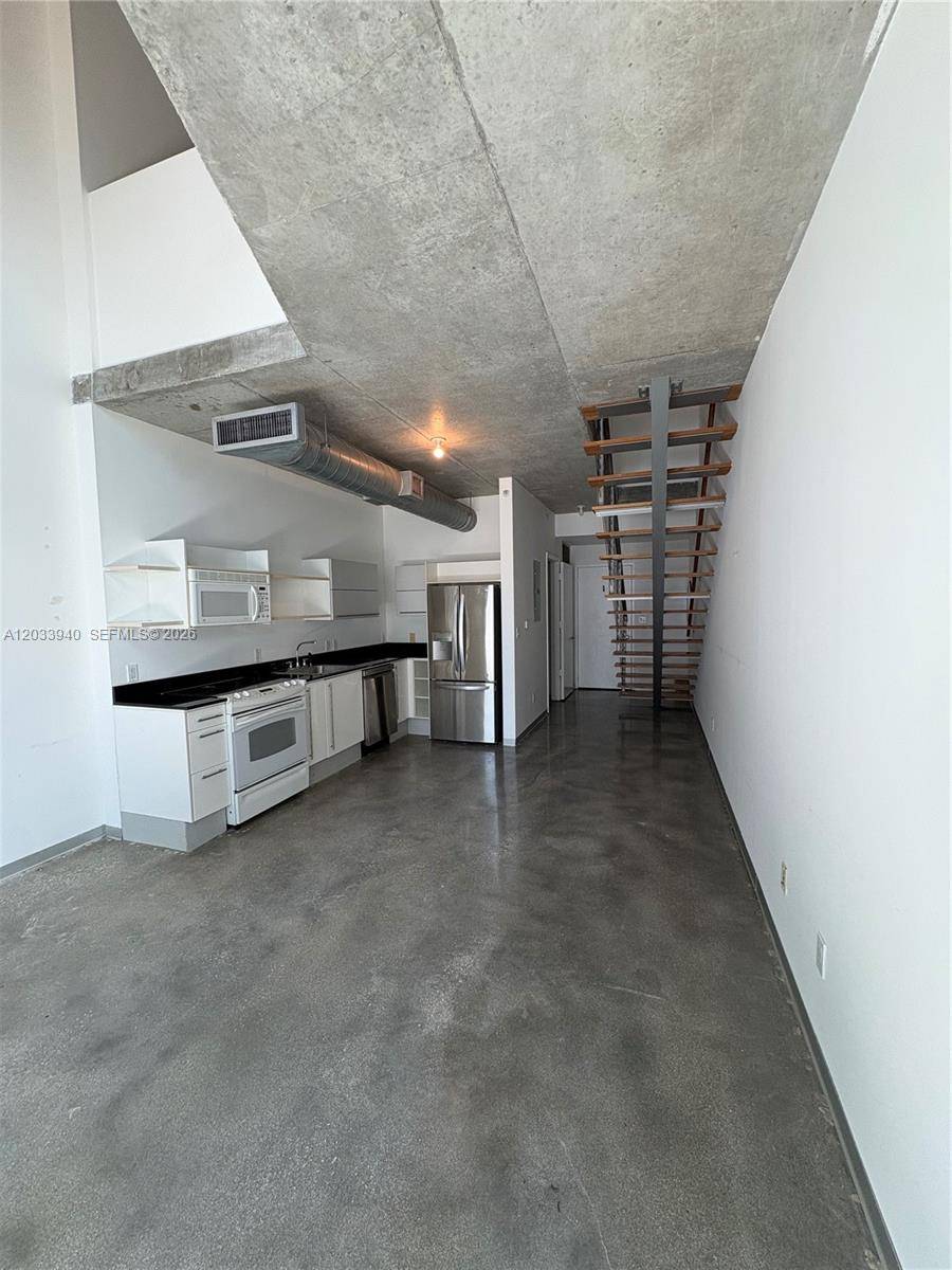 690 SW 1st CtMiami - NEO VERTIKA CONDO condo unit 1212 - picture