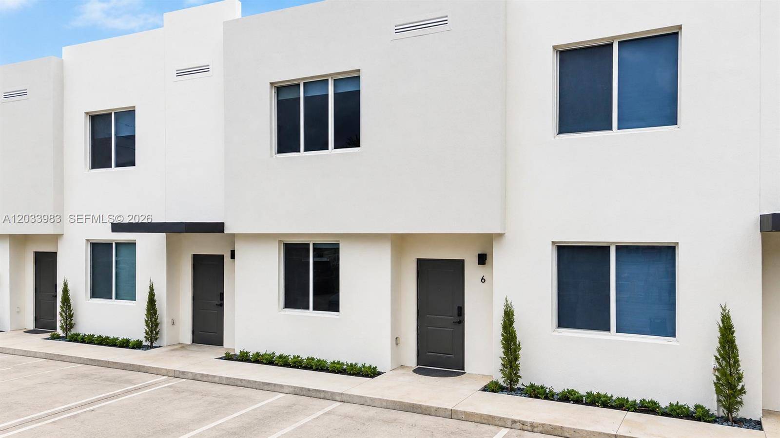 171 NW 158th StMiami - BISCAYNE GARDENS SEC A condo unit 10 - picture