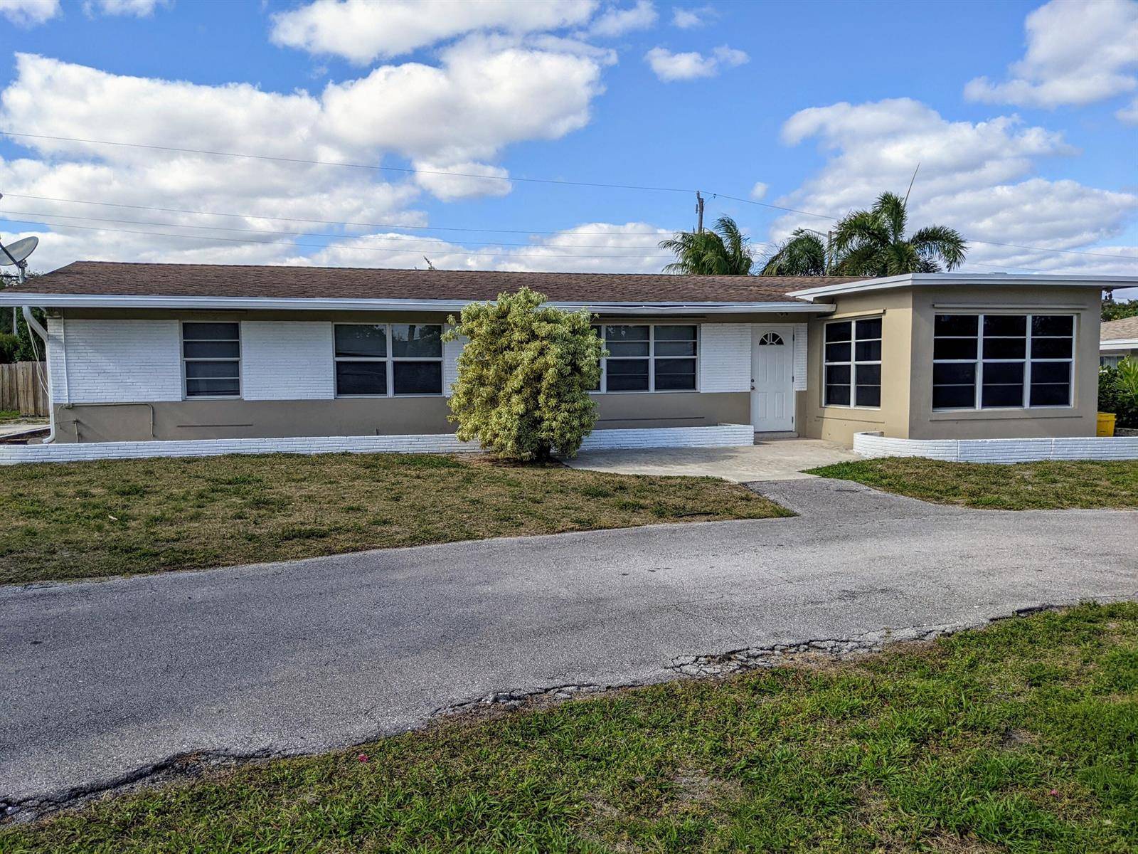 299 NW 12thBoca Raton - picture