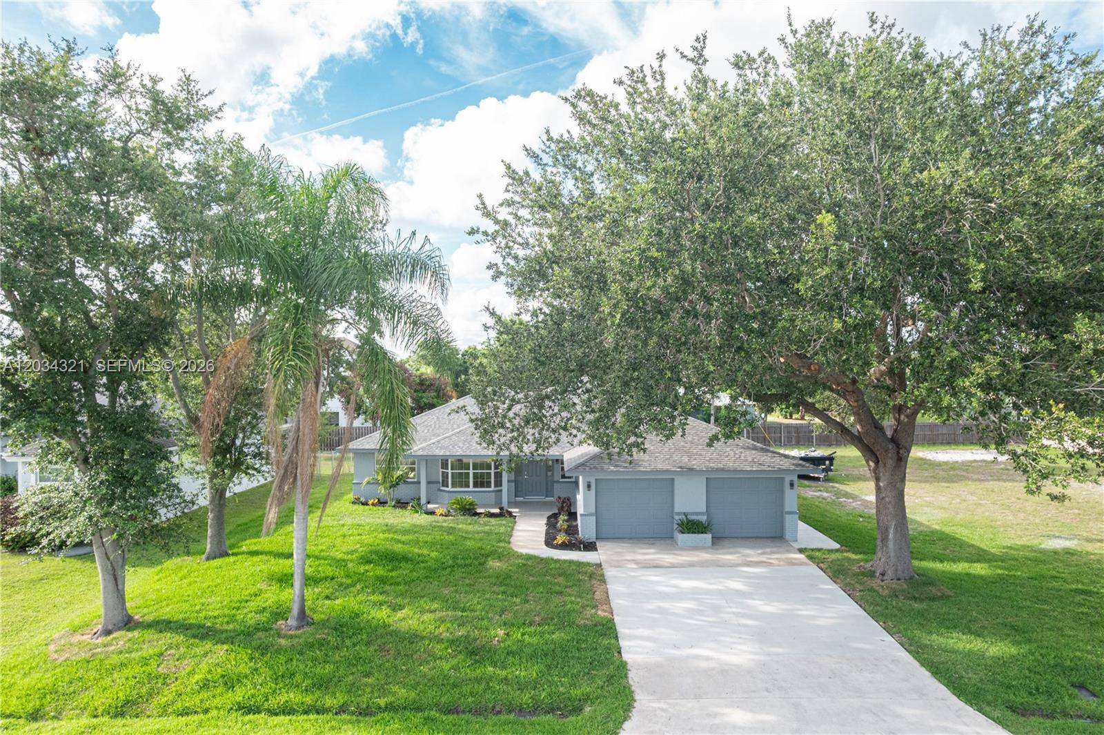 401 SW Ridgecrest DrPort St. Lucie - picture