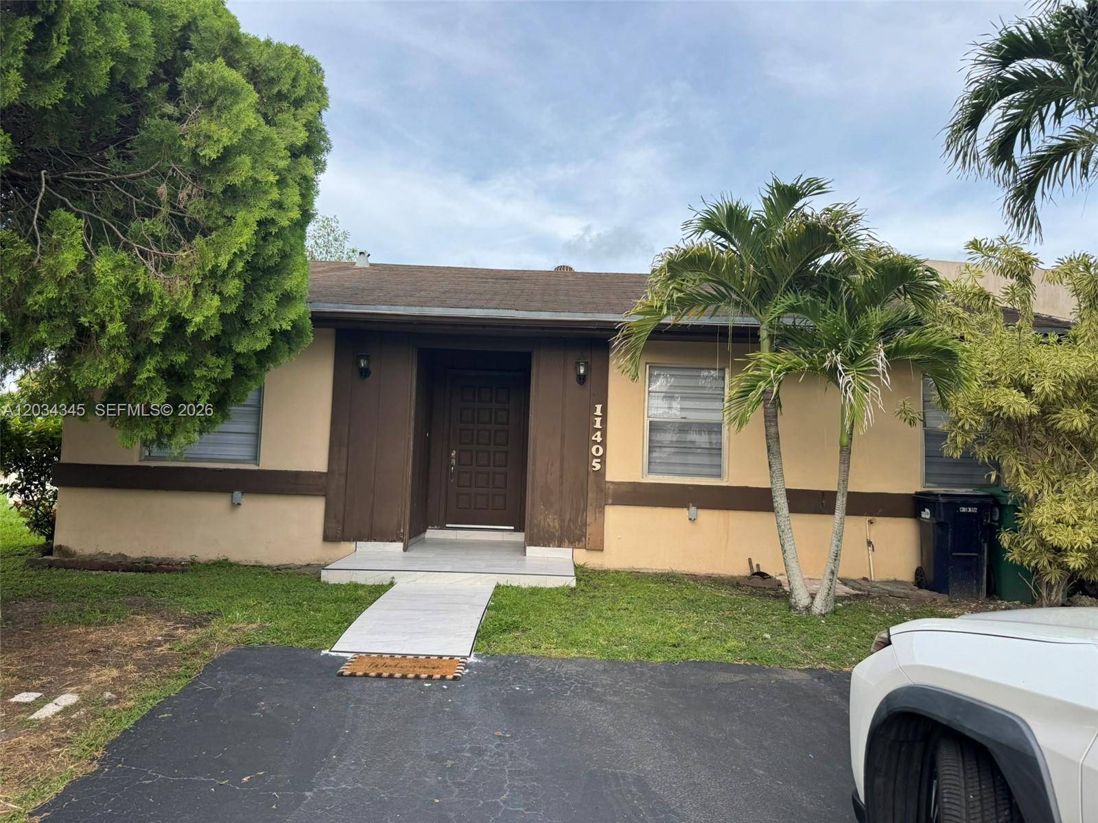 11405 SW 122nd CtMiami - picture