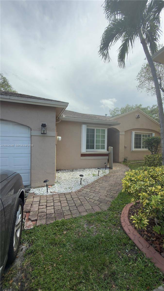 11727 NW 12th StPembroke Pines - picture