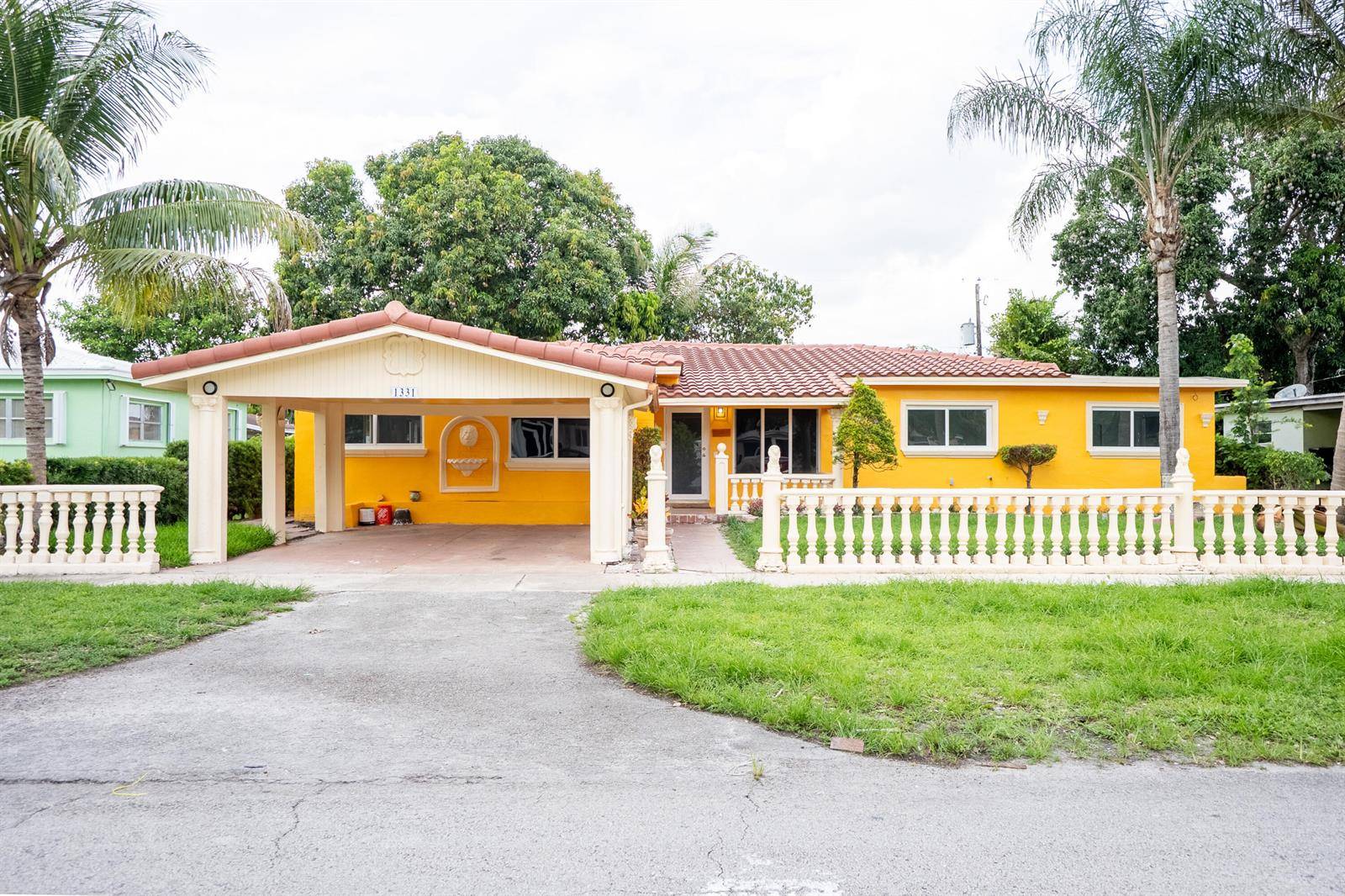 1331 NW 87thMiami - picture