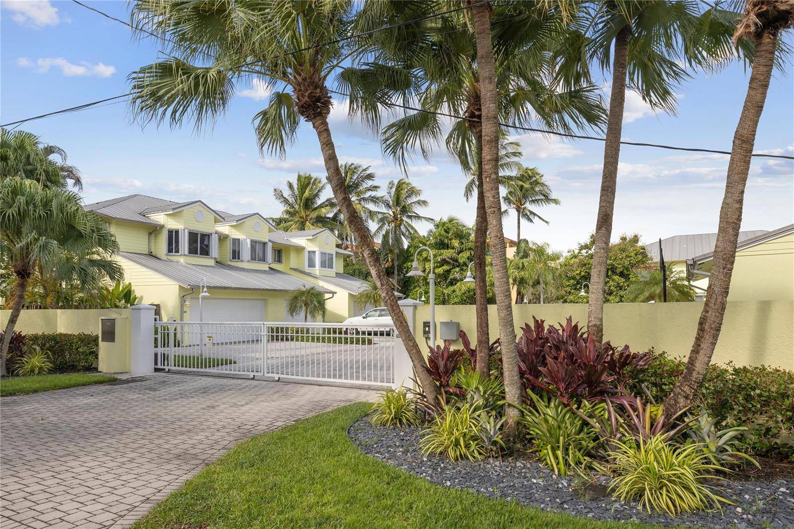 603 SW 7thFort Lauderdale - Townhouse condo unit 11 - picture