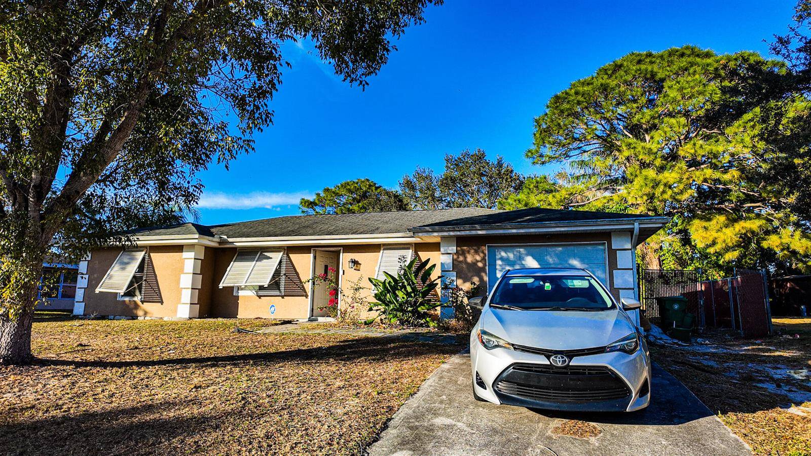 410 SW KentwoodPort St. Lucie - picture