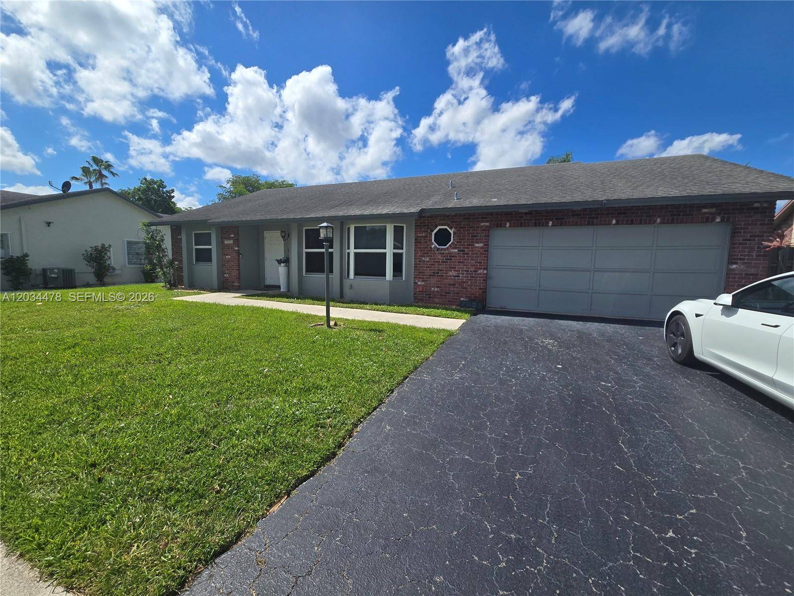 7921 NW 4th StPlantation - picture