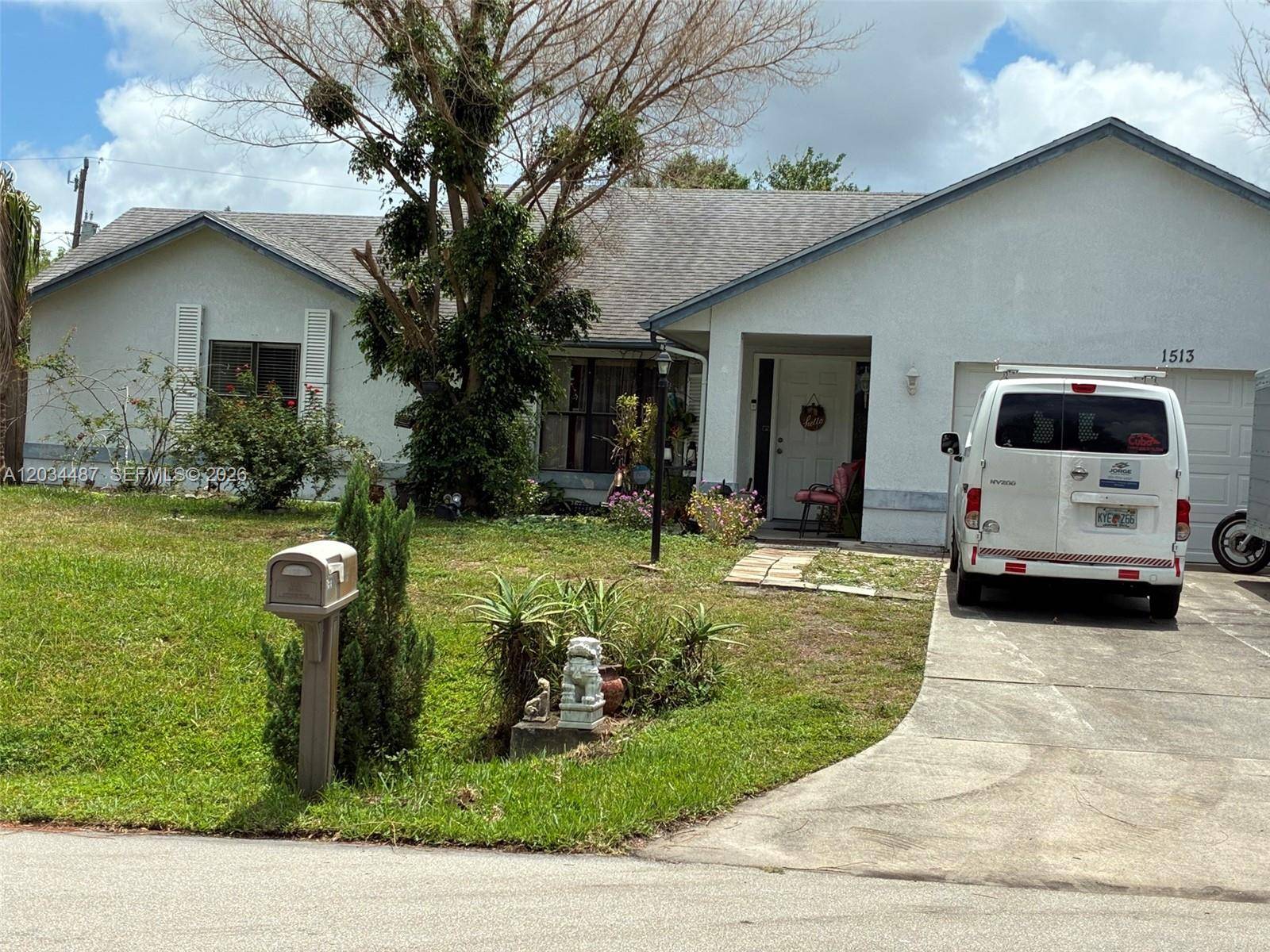 1513 SW Apricot RdPort St. Lucie - picture