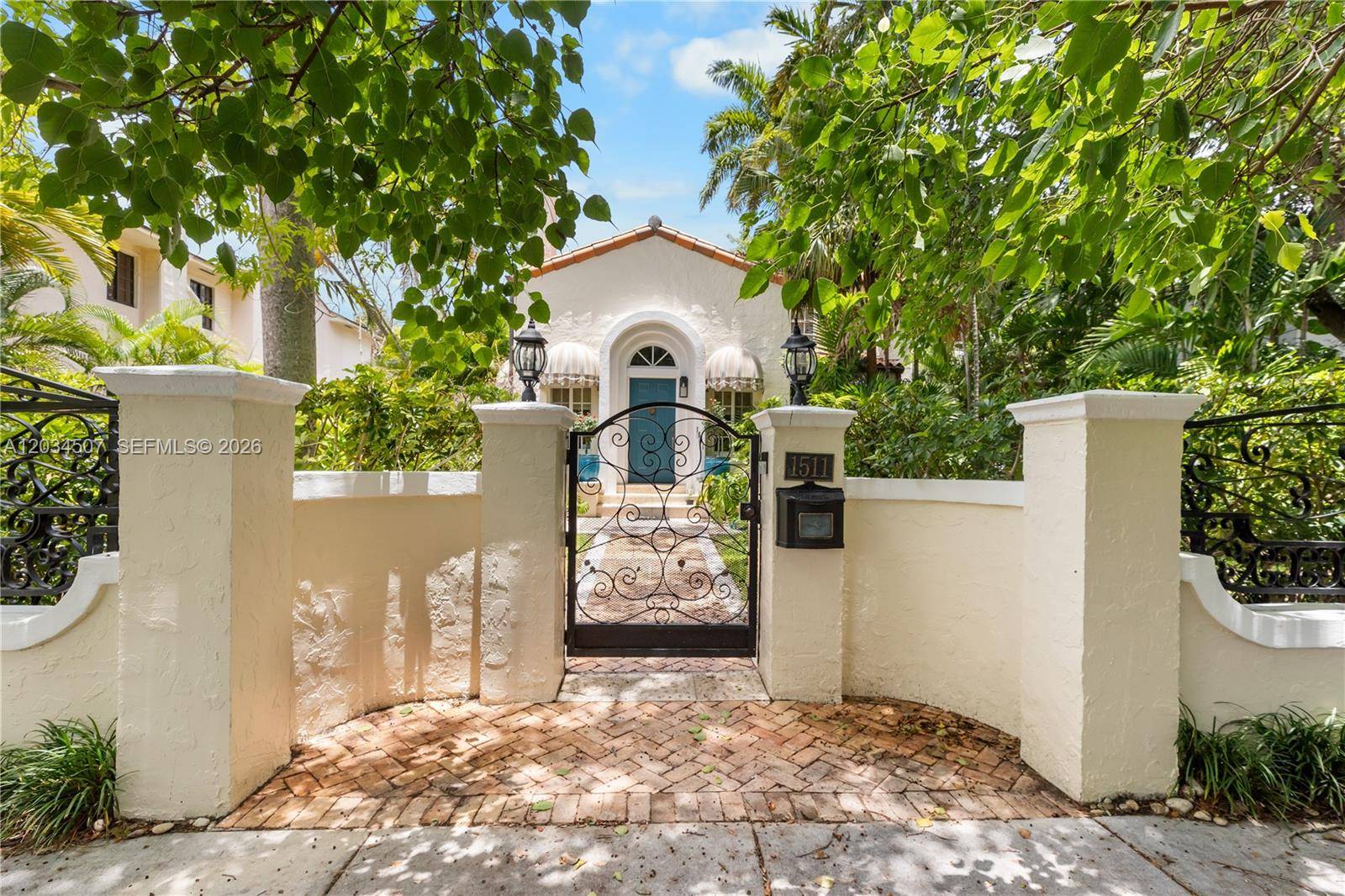 1511 SW 13th StMiami - picture