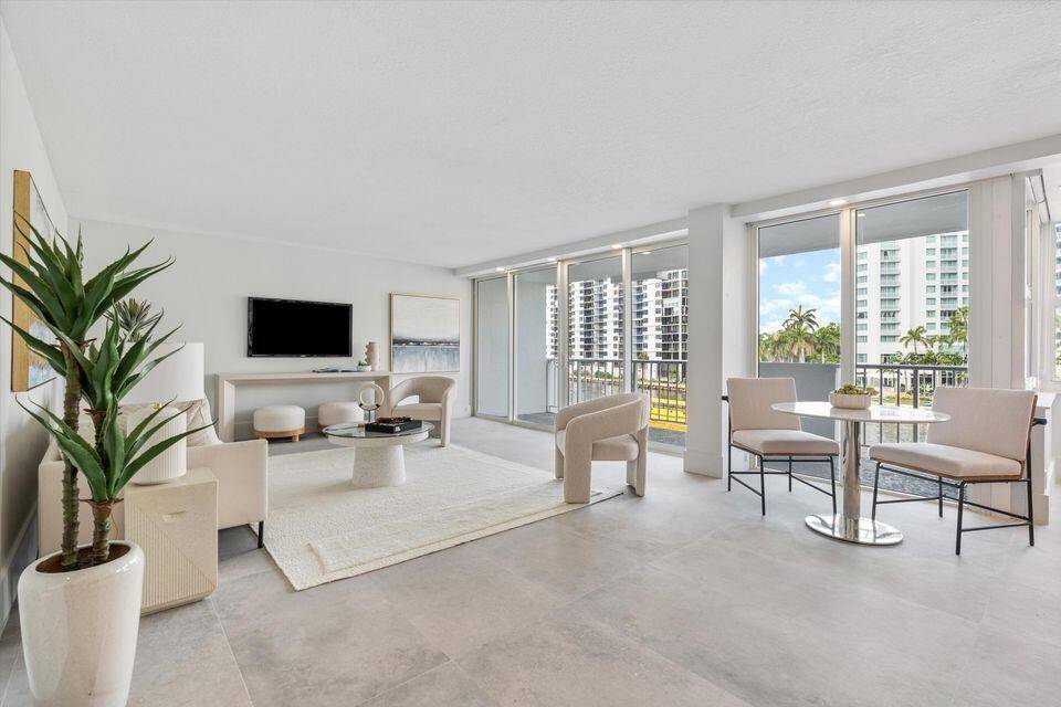 2800 E SunriseFort Lauderdale - SUNRISE EAST CONDO condo unit 4c - picture