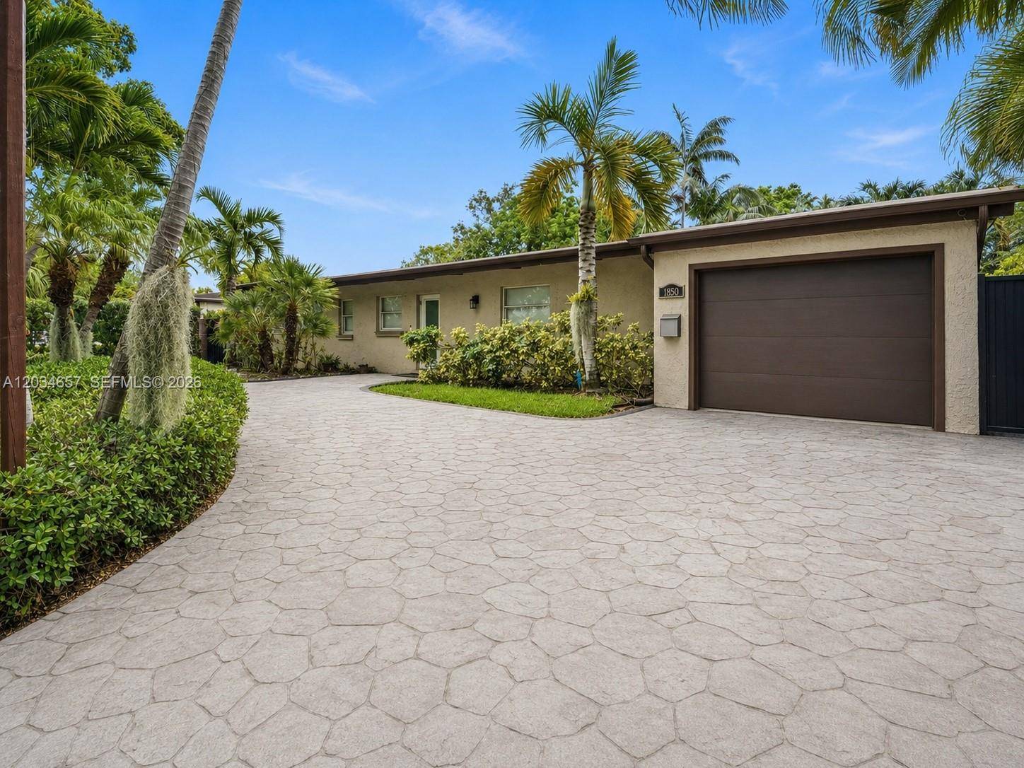 1850 Keystone BlvdNorth Miami - picture