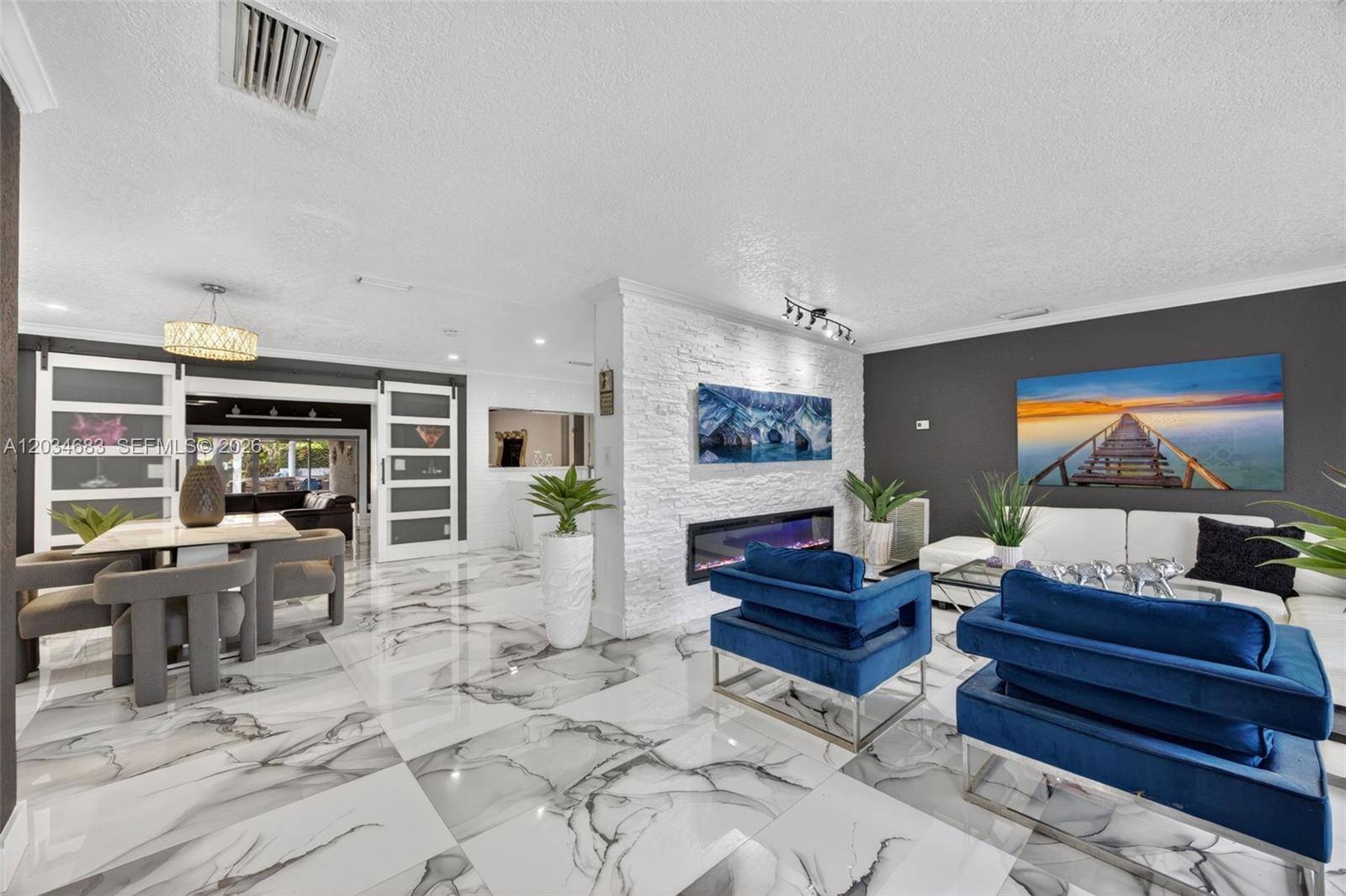12121 SW 107th StMiami - picture