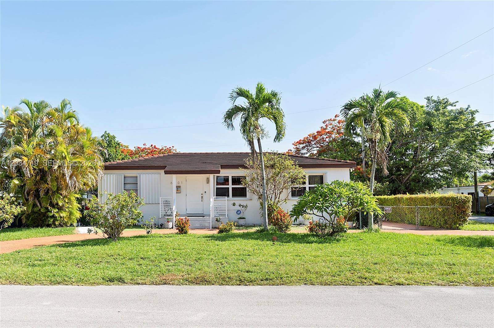 6801 SW 27th StMiami - picture