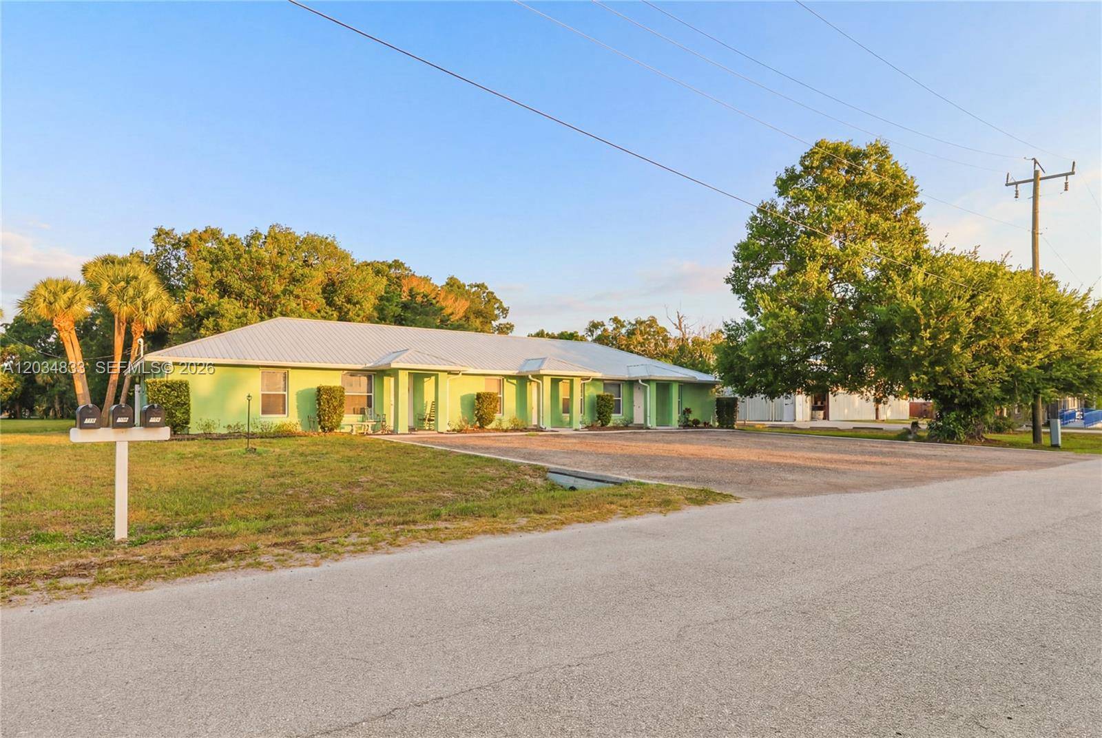 810 SW 2nd StOkeechobee - picture