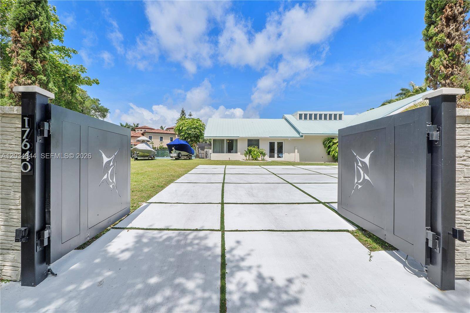 17640 Old Cutler RdPalmetto Bay - picture