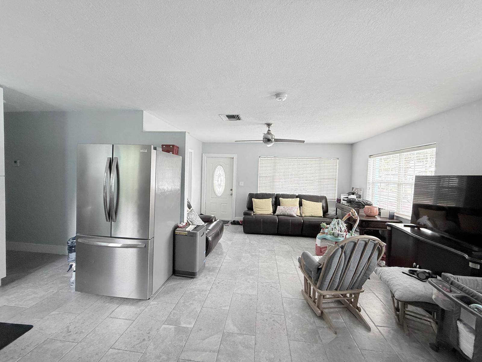 320 W 29thRiviera Beach - picture