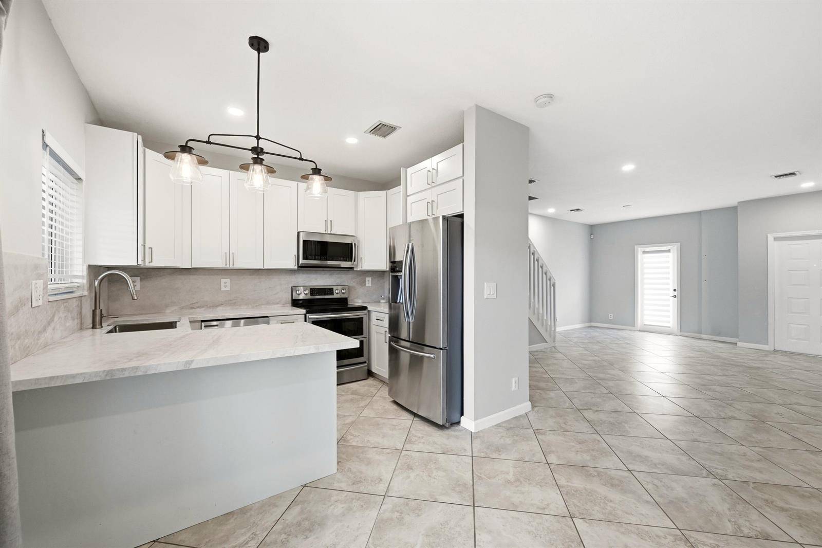 8464 Lagos De CampoTamarac - picture