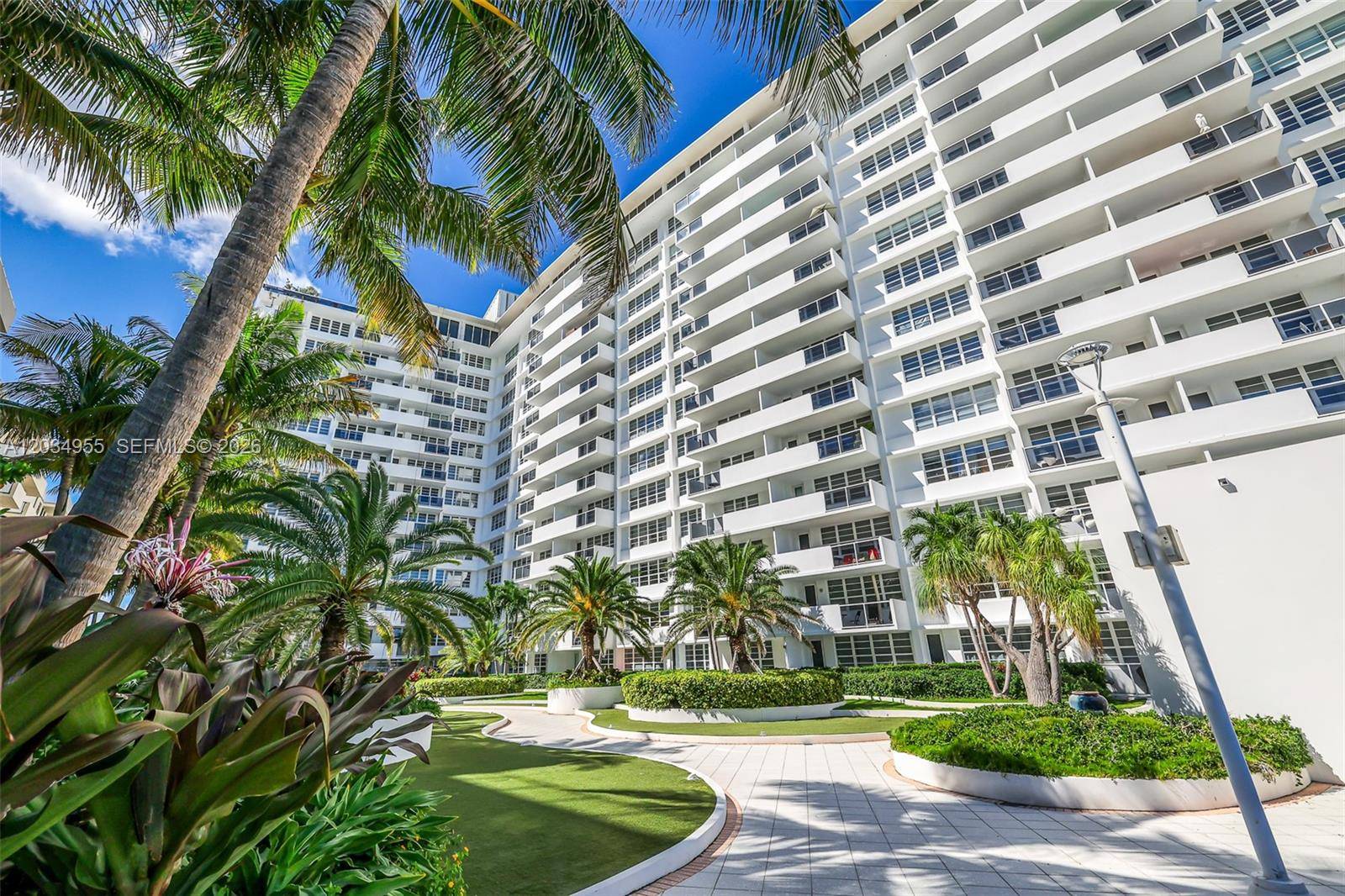 100 Lincoln RdMiami Beach - THE DECOPLAGE CONDO condo unit 502 - picture