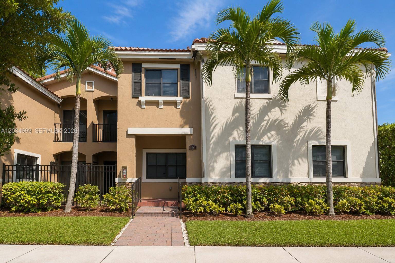 22511 SW 88th PlCutler Bay - Townhouse condo unit 6-24 - picture