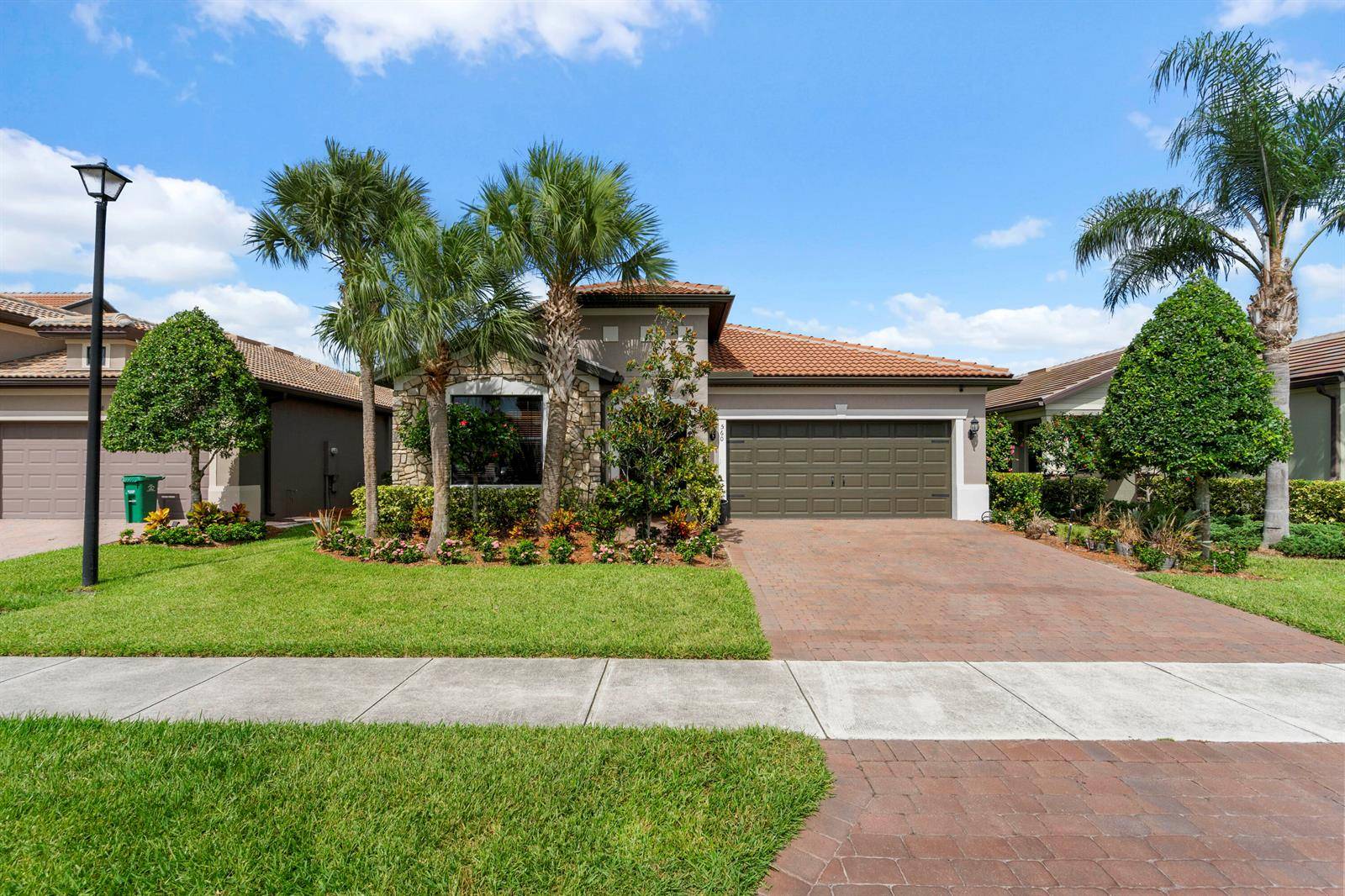 560 SE MonetPort St. Lucie - picture