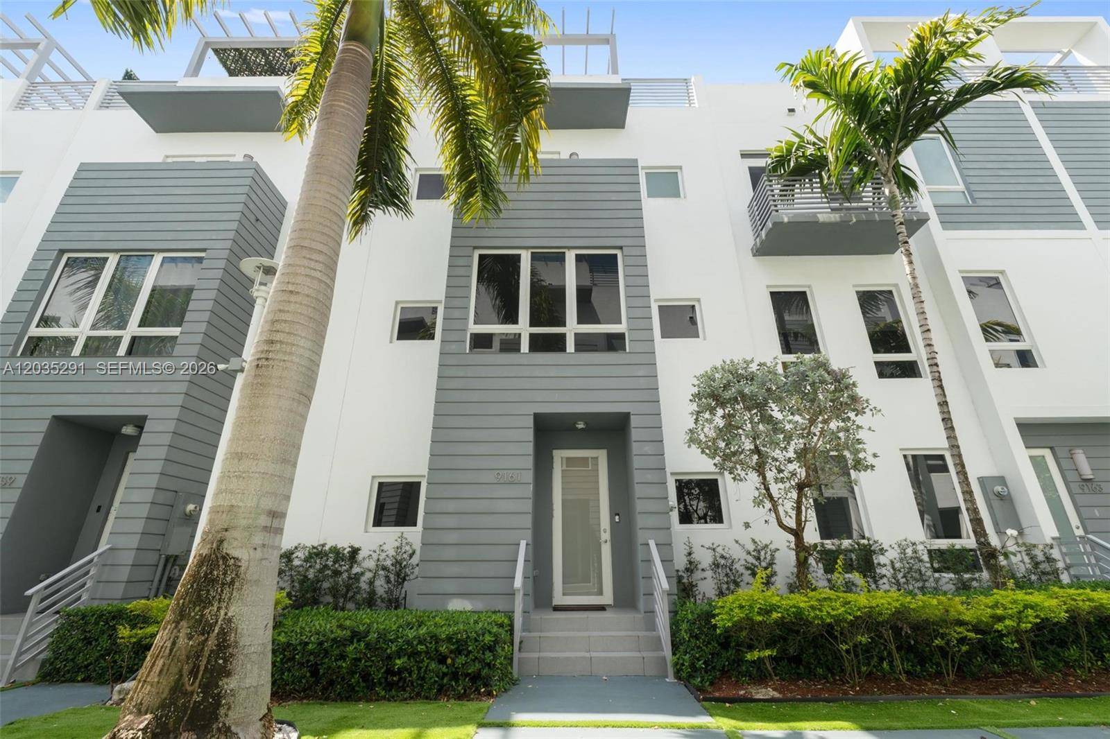 9161 NW 33rd StDoral - picture