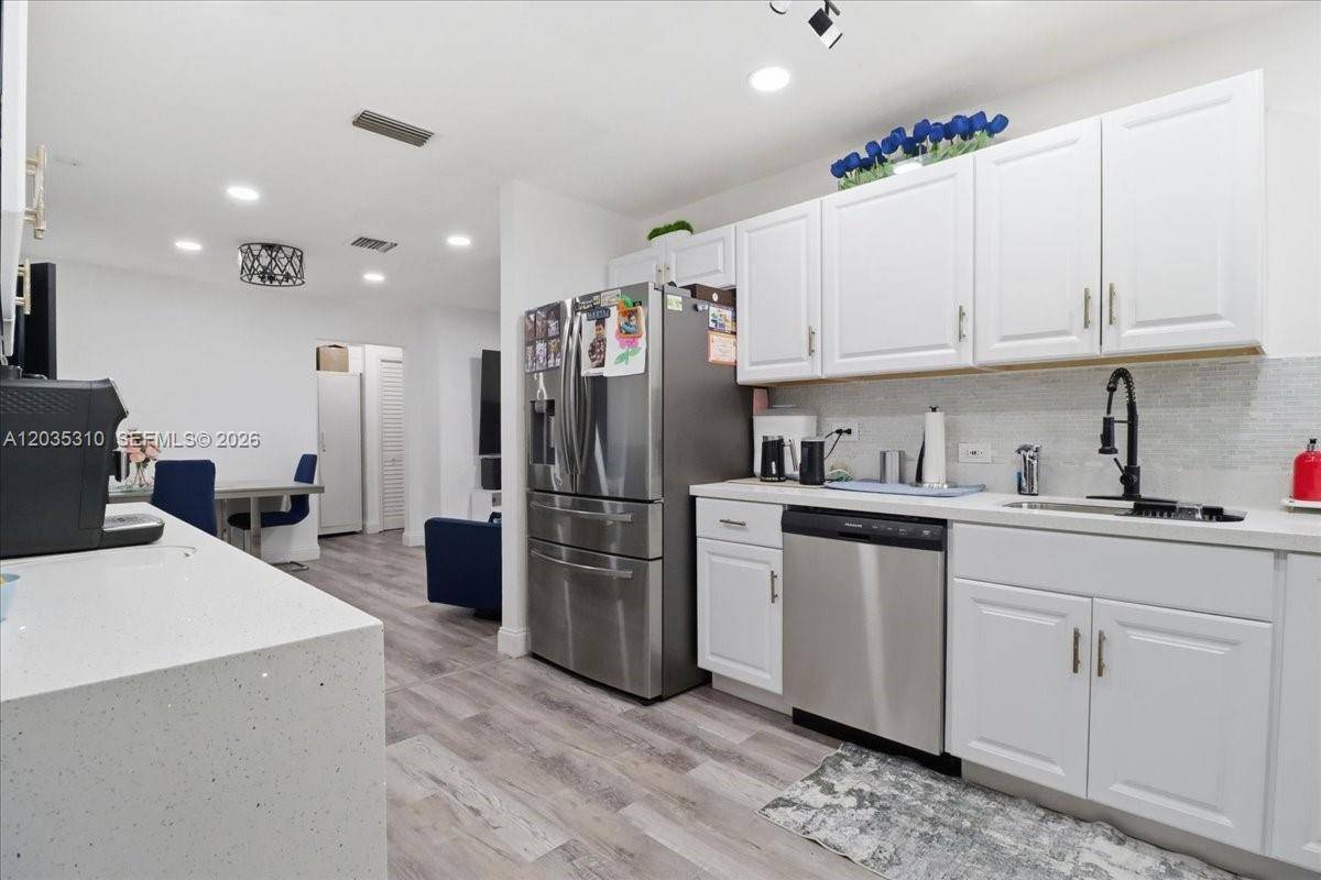 7551 Polk StHollywood - picture