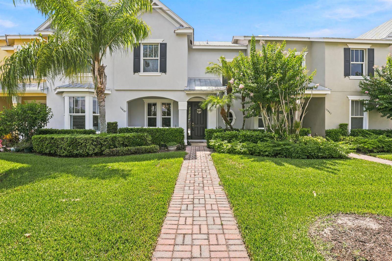 10487 SW West Park - picture