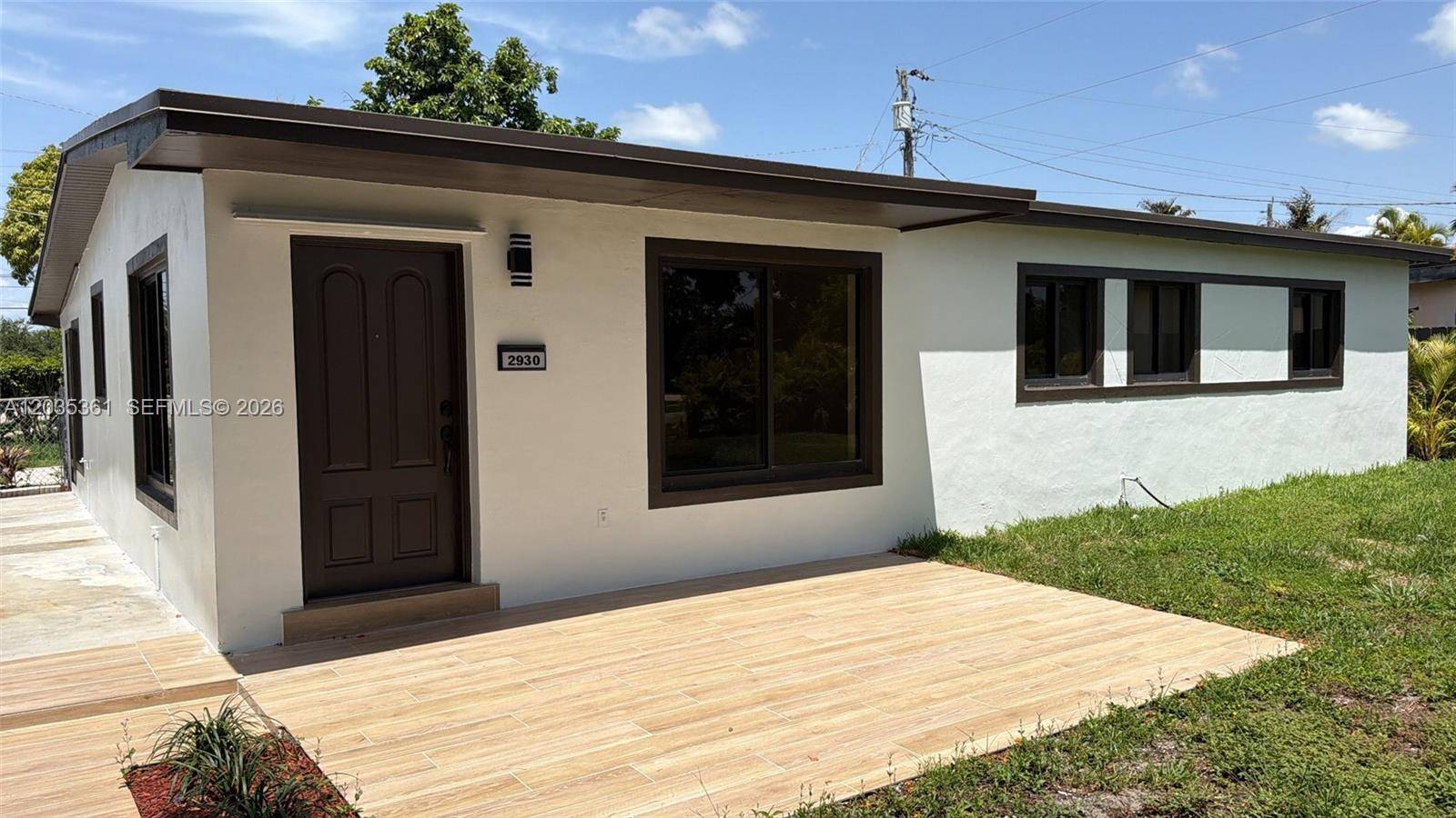 2930 SW 106th AveMiami - picture